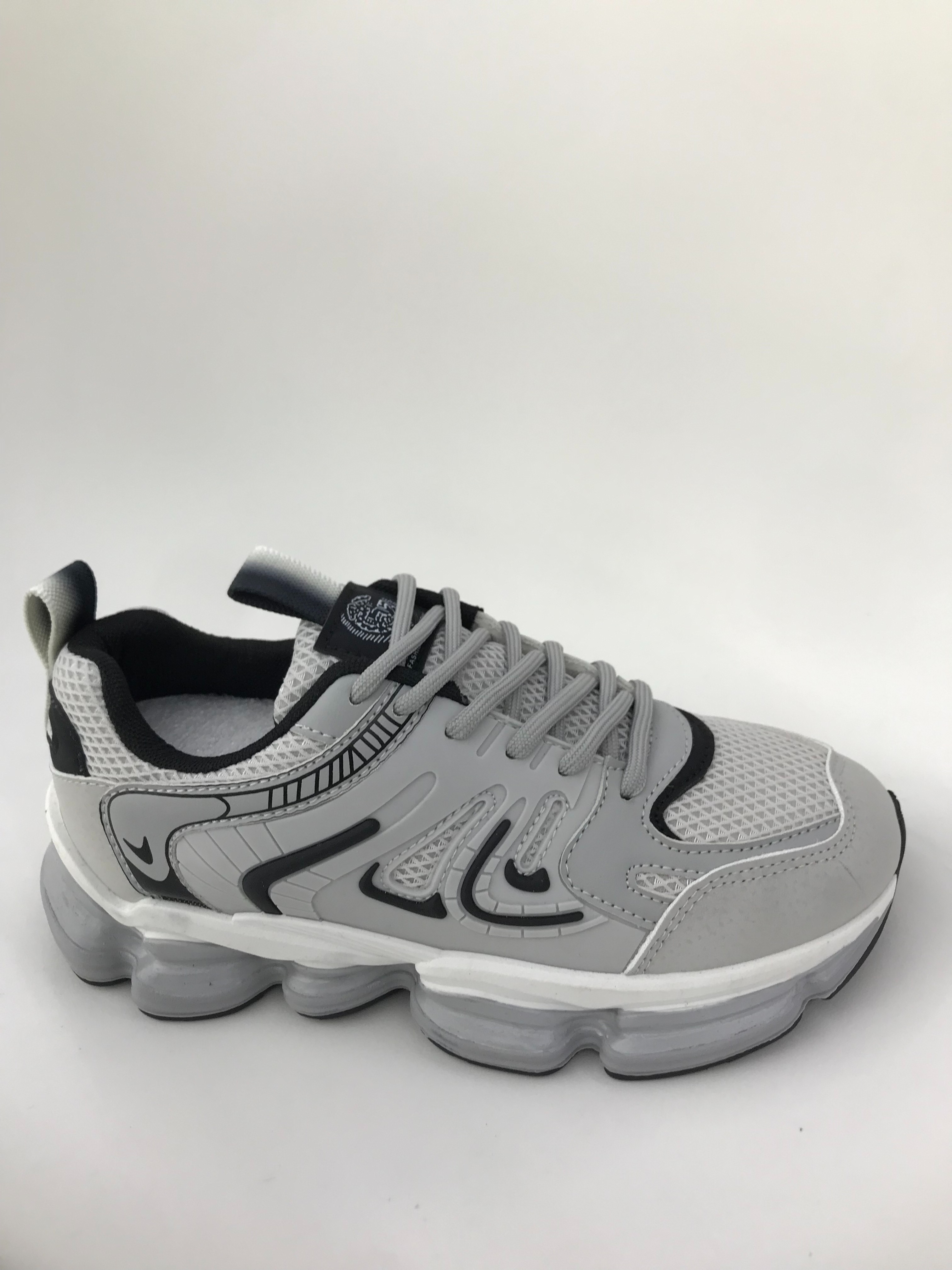 运动鞋男款透气轻便跑步鞋防滑耐磨缓震大码细节图