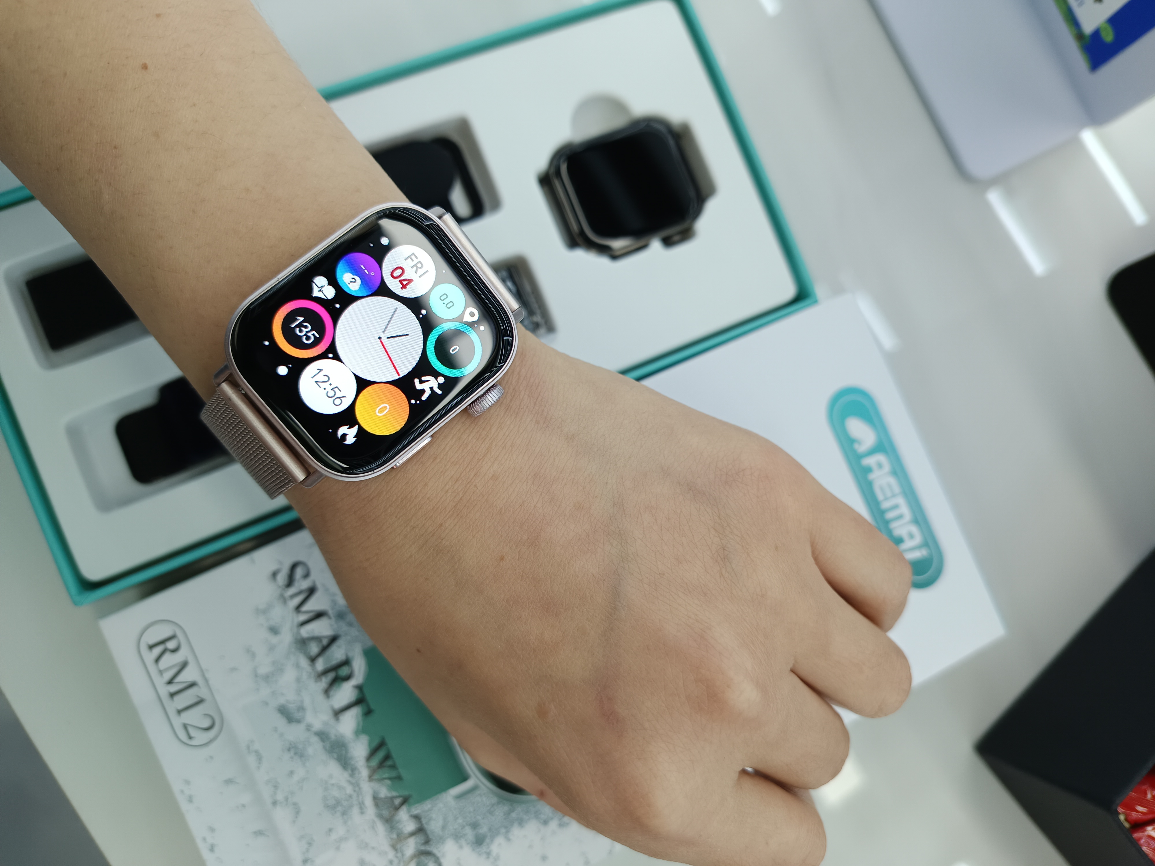 The AEMAI RM12 smart sports watch is equipped with a high-end heart rate monitoring, sports and sleep silicone strap Item Picture