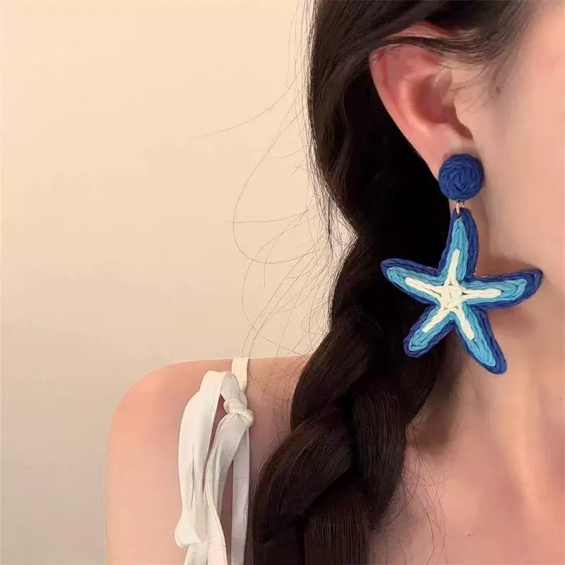 Colorful starfish earrings, five-pointed star earrings, vacation style, blue seaside, personalized and exaggerated travel photo pendant earrings Specification image