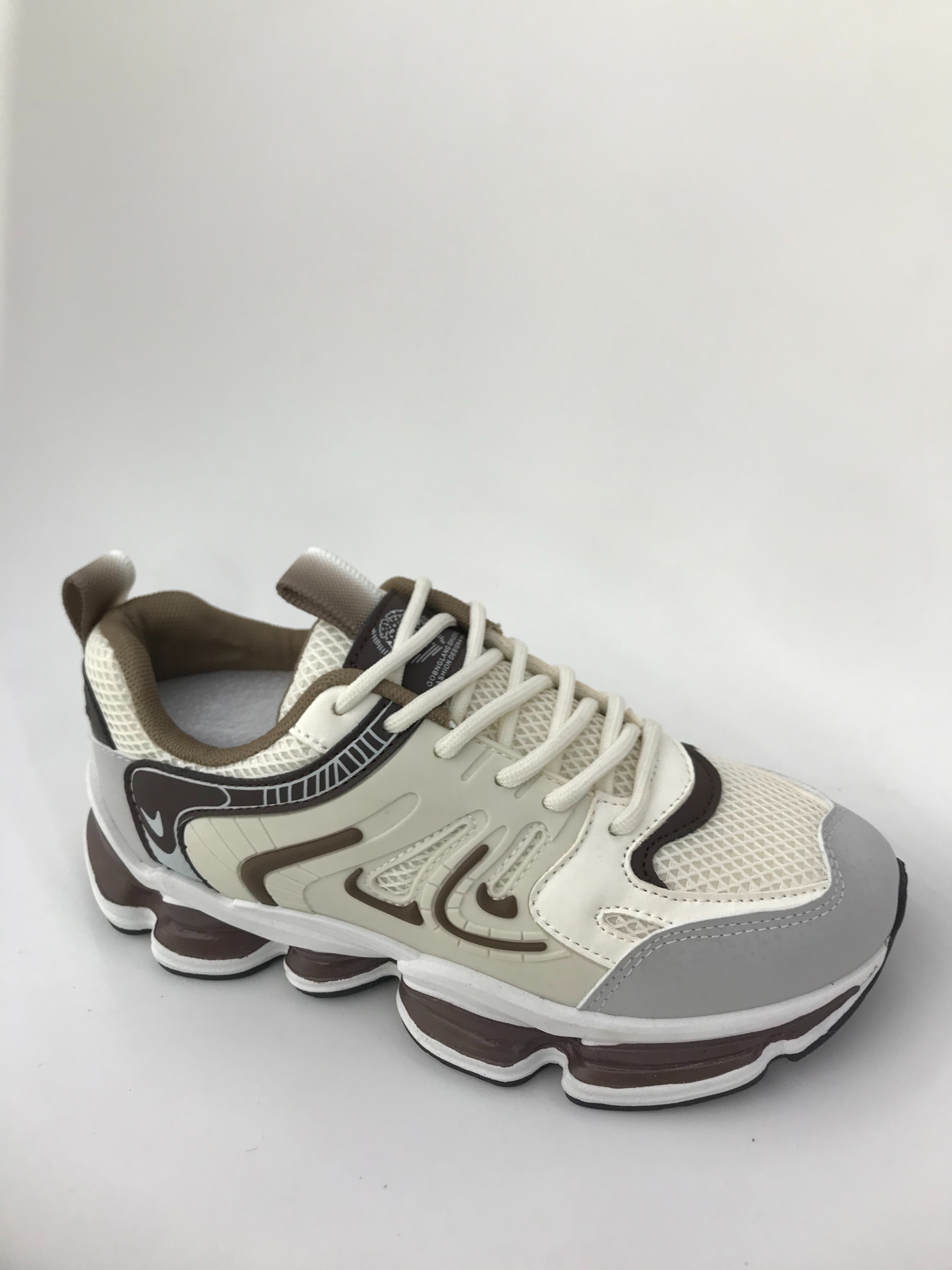 运动鞋男款透气轻便跑步鞋防滑耐磨缓震大码