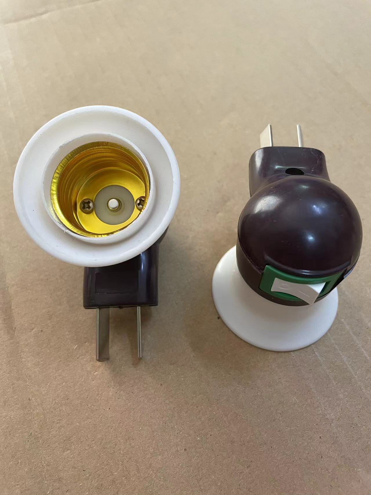 灯头、灯座实物图