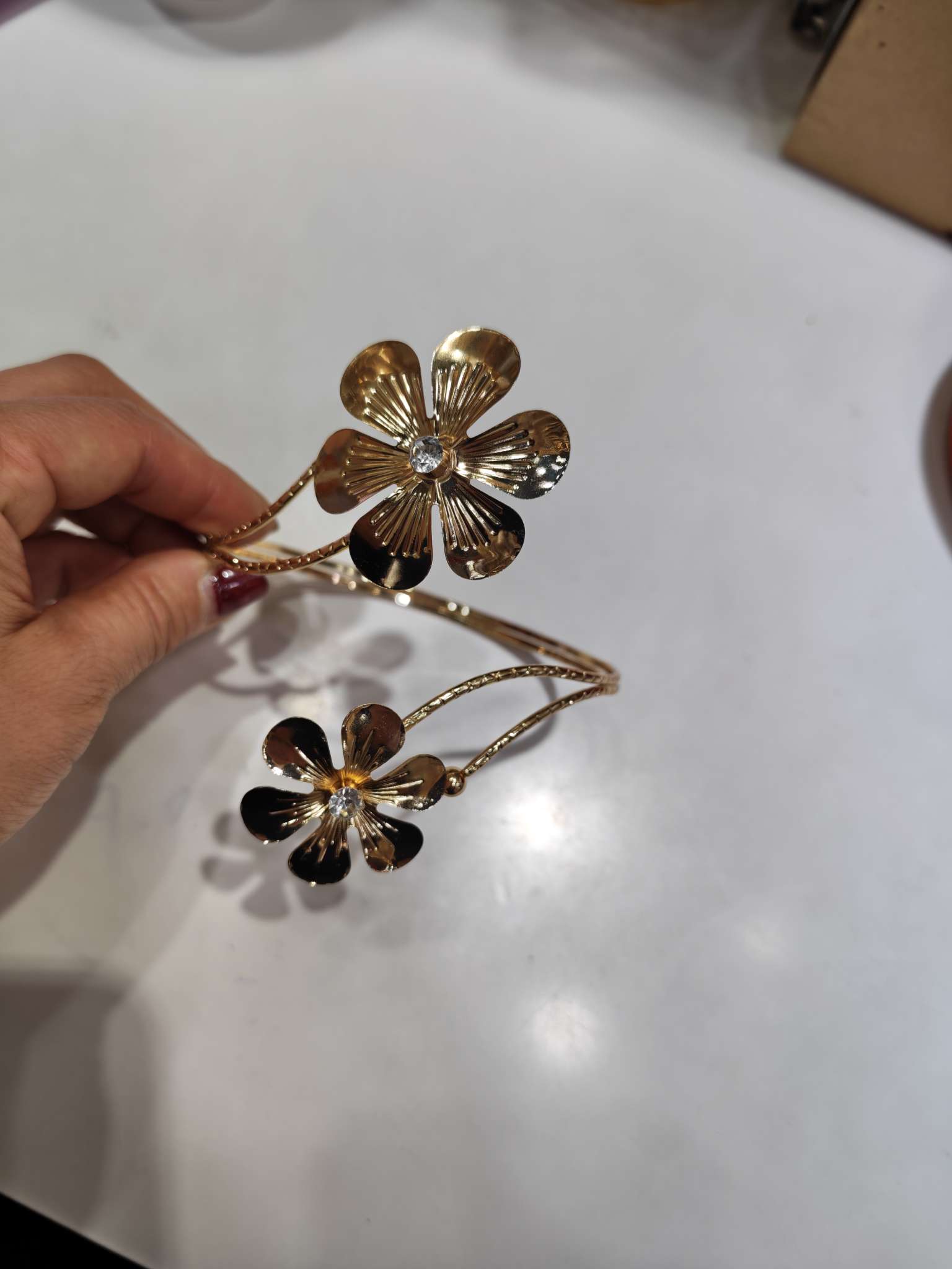 Fashionable bracelet jewelry, simple design, exquisite women's style, versatile and trendy jewelry