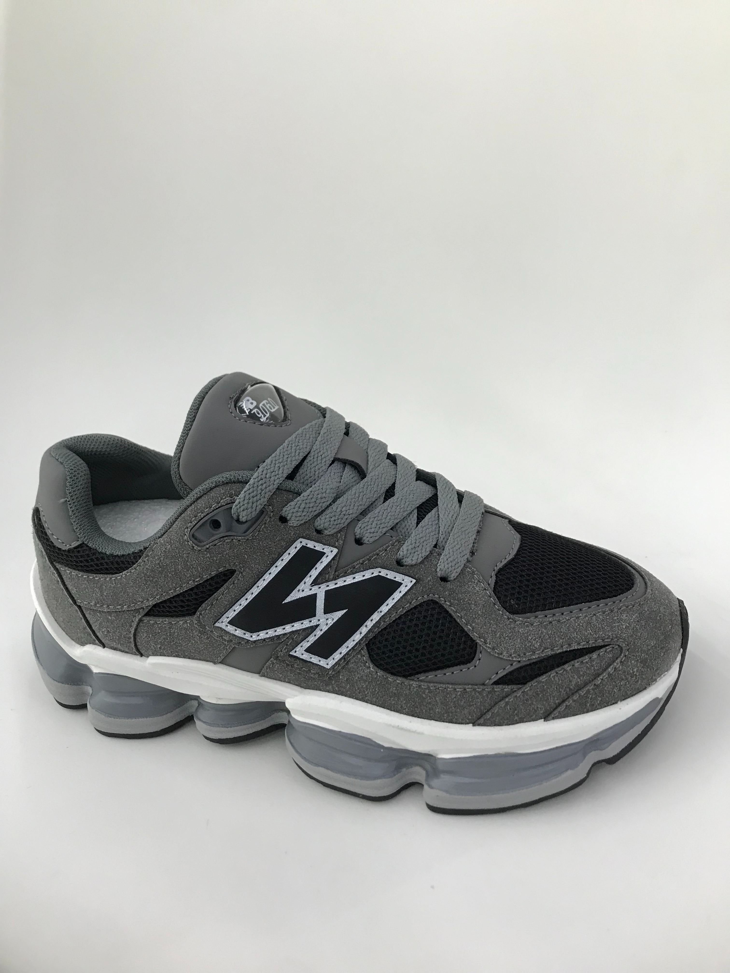 Anta lightweight and breathable sports shoes for men and women, casual running shoes, anti-slip and wear-resistant details Picture