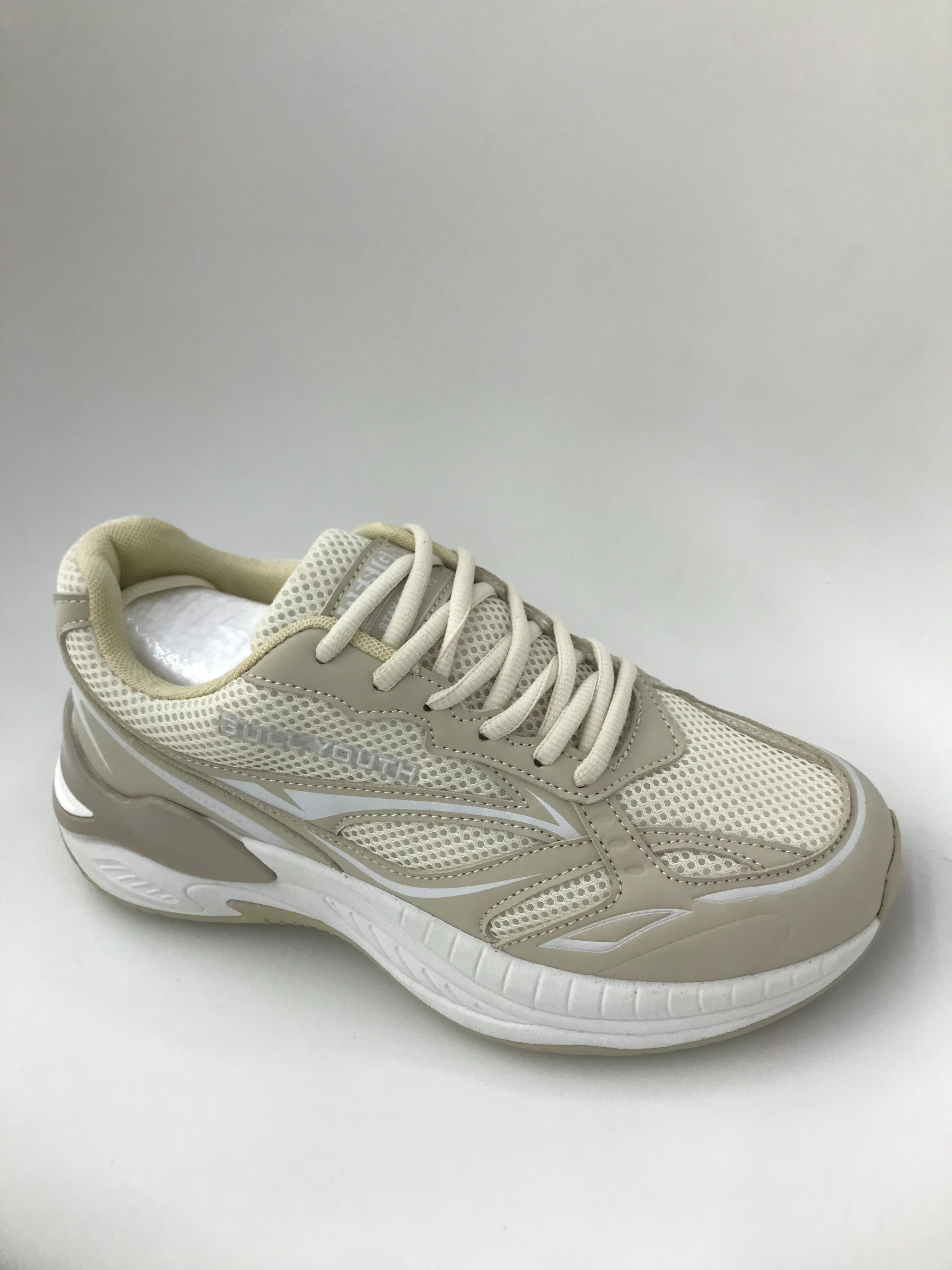 The new sports shoes are lightweight and breathable. The men's running shoes are comfortable, anti-slip, wear-resistant and come in large sizes details Picture