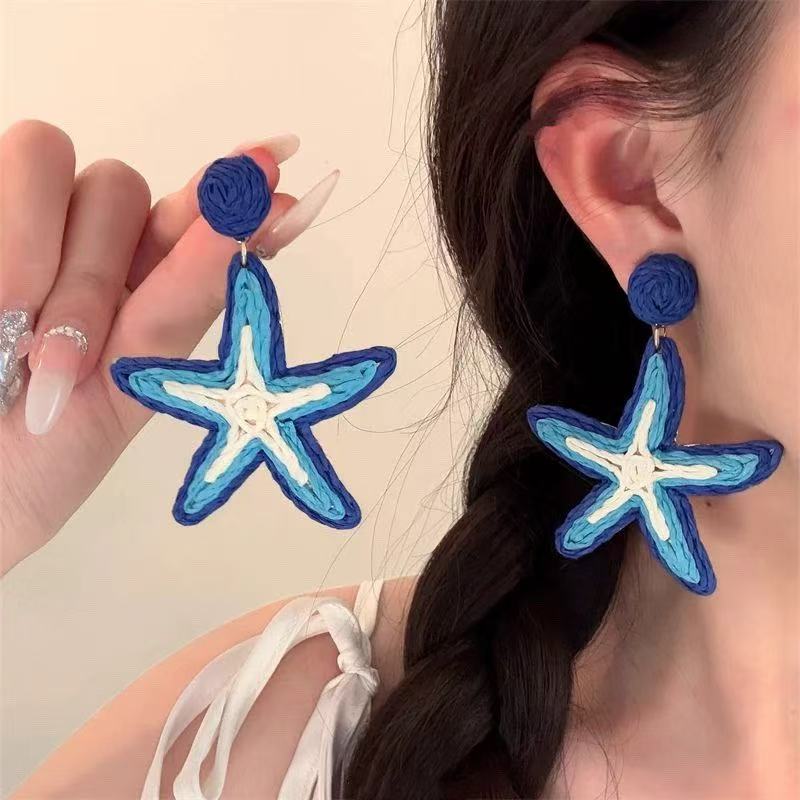 Colorful starfish earrings, five-pointed star earrings, vacation style, blue seaside, personalized and exaggerated travel photo pendant earrings
