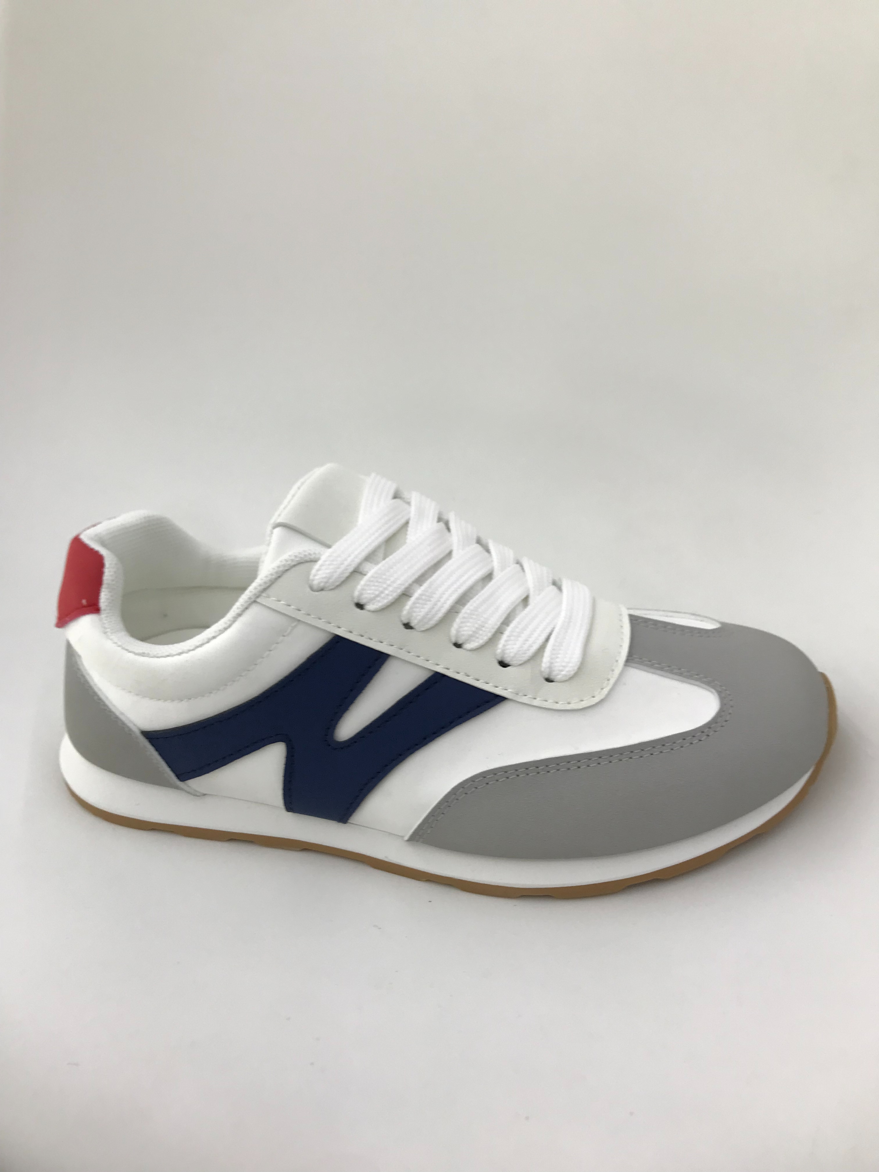 The sports shoes are breathable, lightweight, comfortable, anti-slip and wear-resistant. They are universal for women Specification drawing