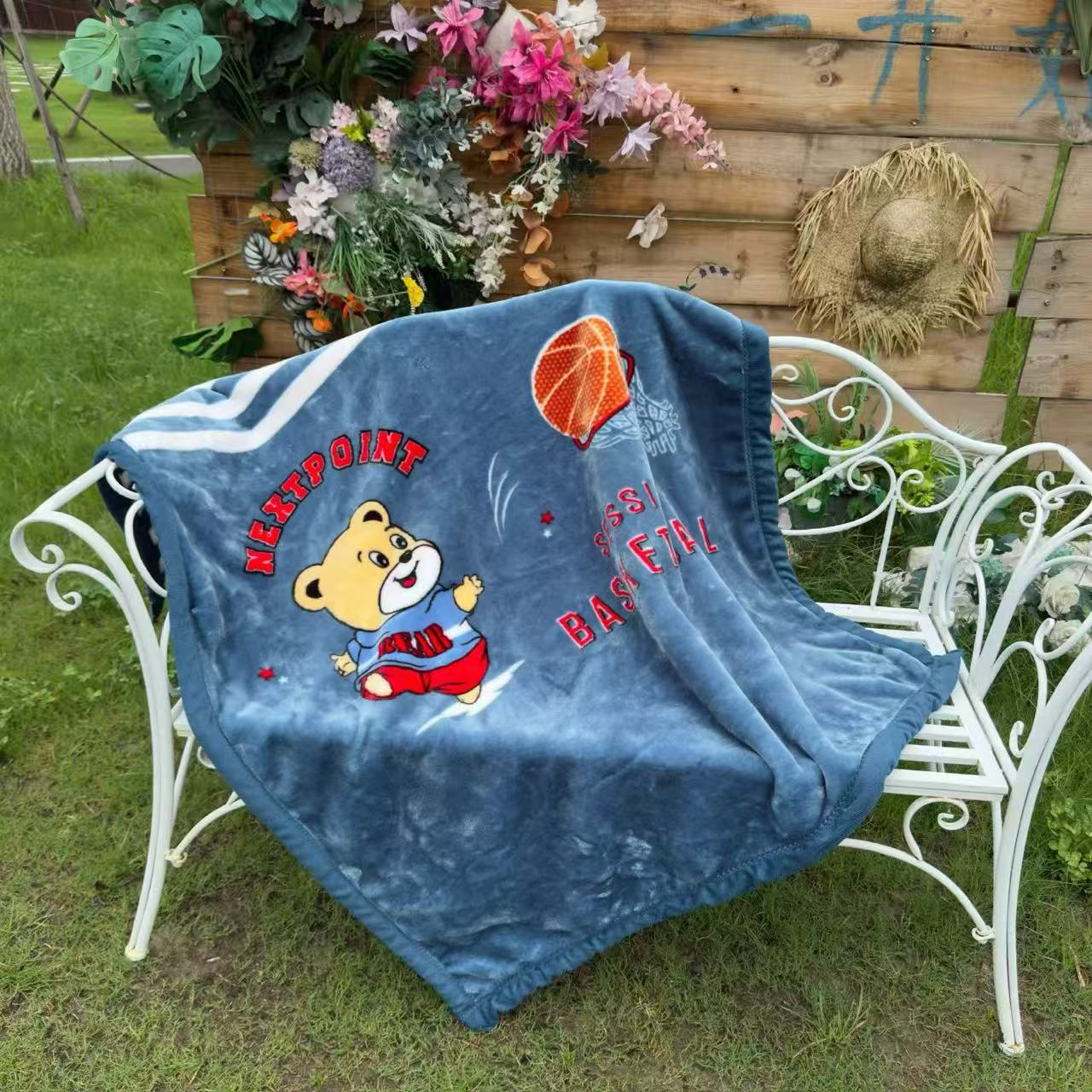 Yuntong Blanket, a super transparent double-layer thickened edged-wrapped baby blanket for kindergarten naps, is a warm blanket for children pic 13