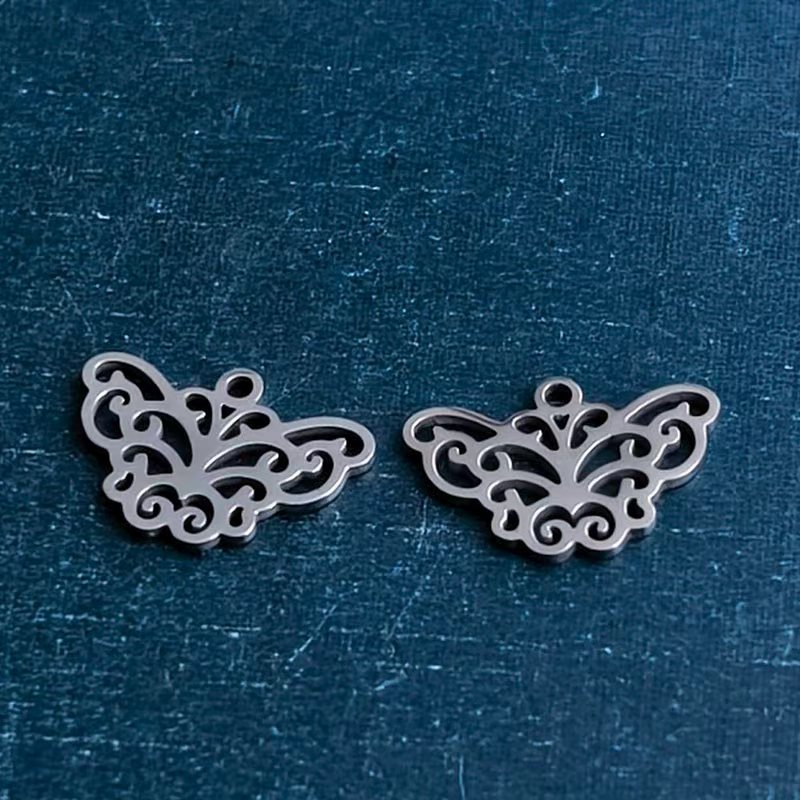 Cross-border foreign trade DIY jewelry accessories, insect, butterfly bracelets, pendants, necklaces, titanium steel, stainless steel, personalized and fashionable trends