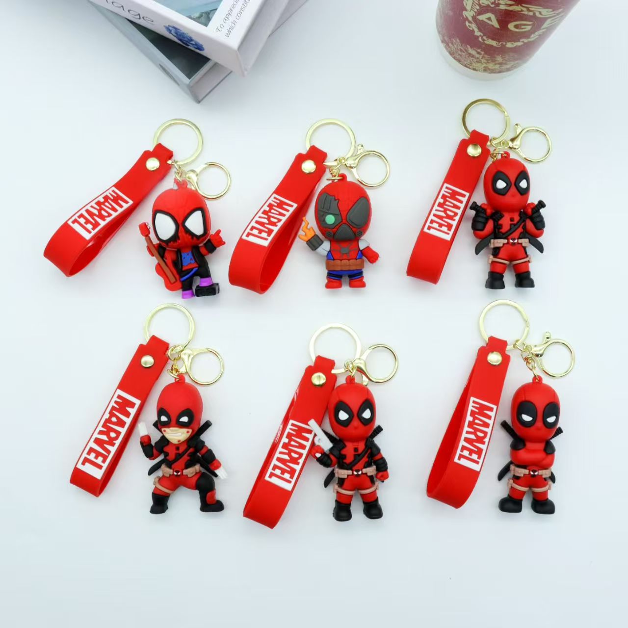 The keychain can be hung on the schoolbag. The keychain pairs beautifully with your partner Specification image