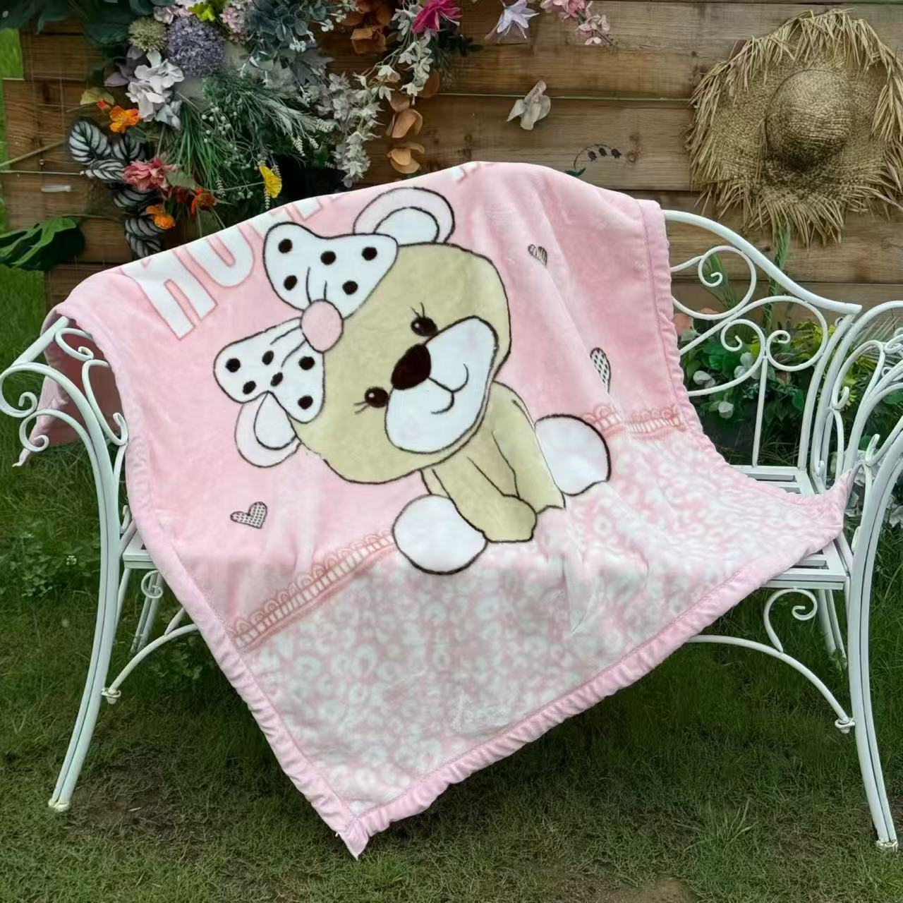 Yuntong Blanket, a super transparent double-layer thickened edged-wrapped baby blanket for kindergarten naps, is a warm blanket for children pic 6