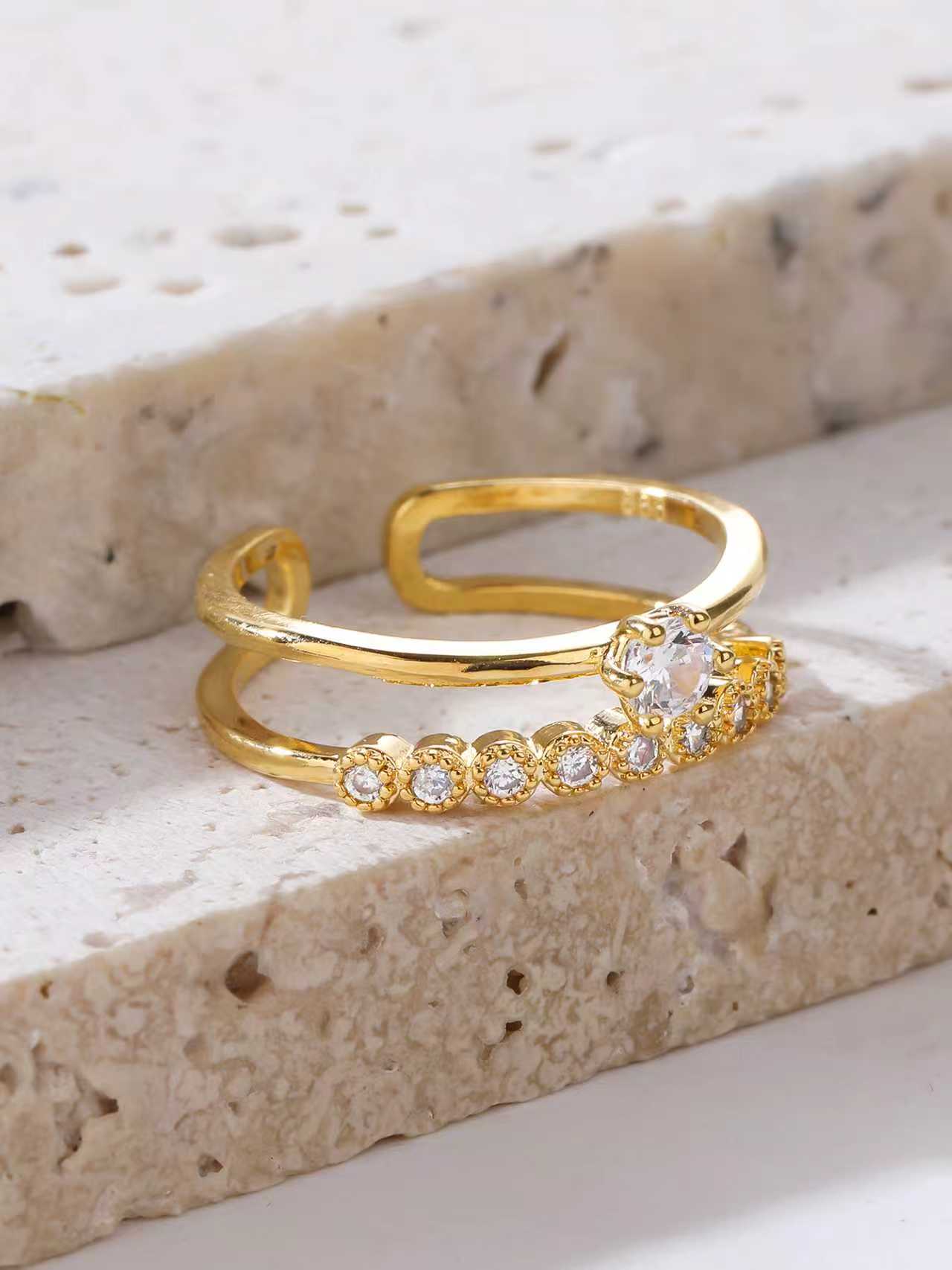 The style is novel. You can freely match it with a full copper and golden open ring. The size can be adjusted as you like. details Picture