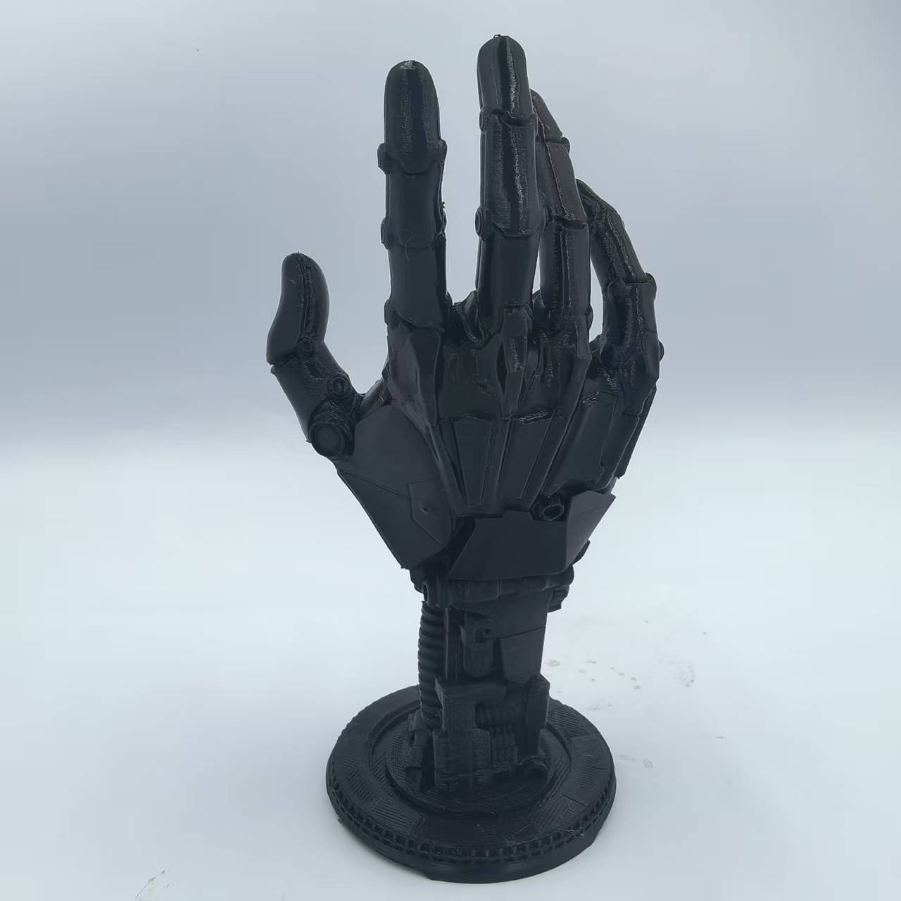 Cross-border bestseller 3D printed toy with a sense of technology, cyberpunk mechanical hand creative gift handle stand details Picture