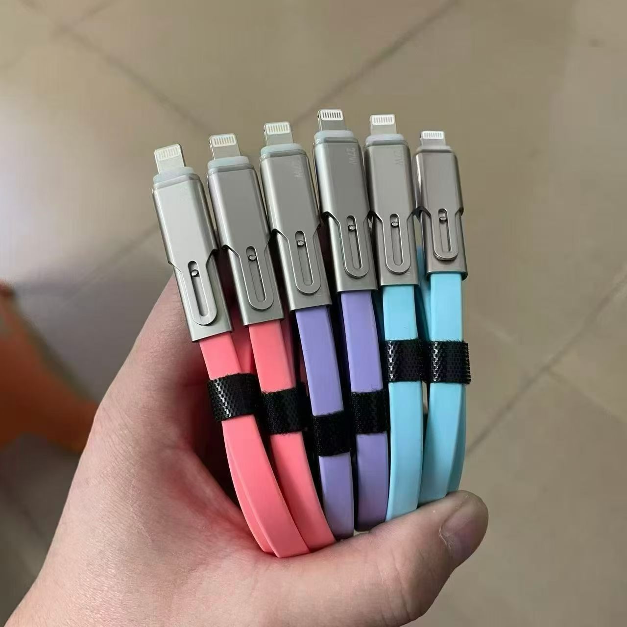 手机数据线实物图