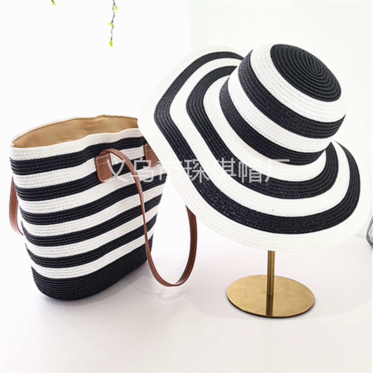 Women's cross-border new spring and summer straw woven beach bag, beach hat, straw hat combination set, two-piece hat and bag set, striped fashion trend, seaside sun protection and shade hat, UV protection, foldable, essential for outdoor travel