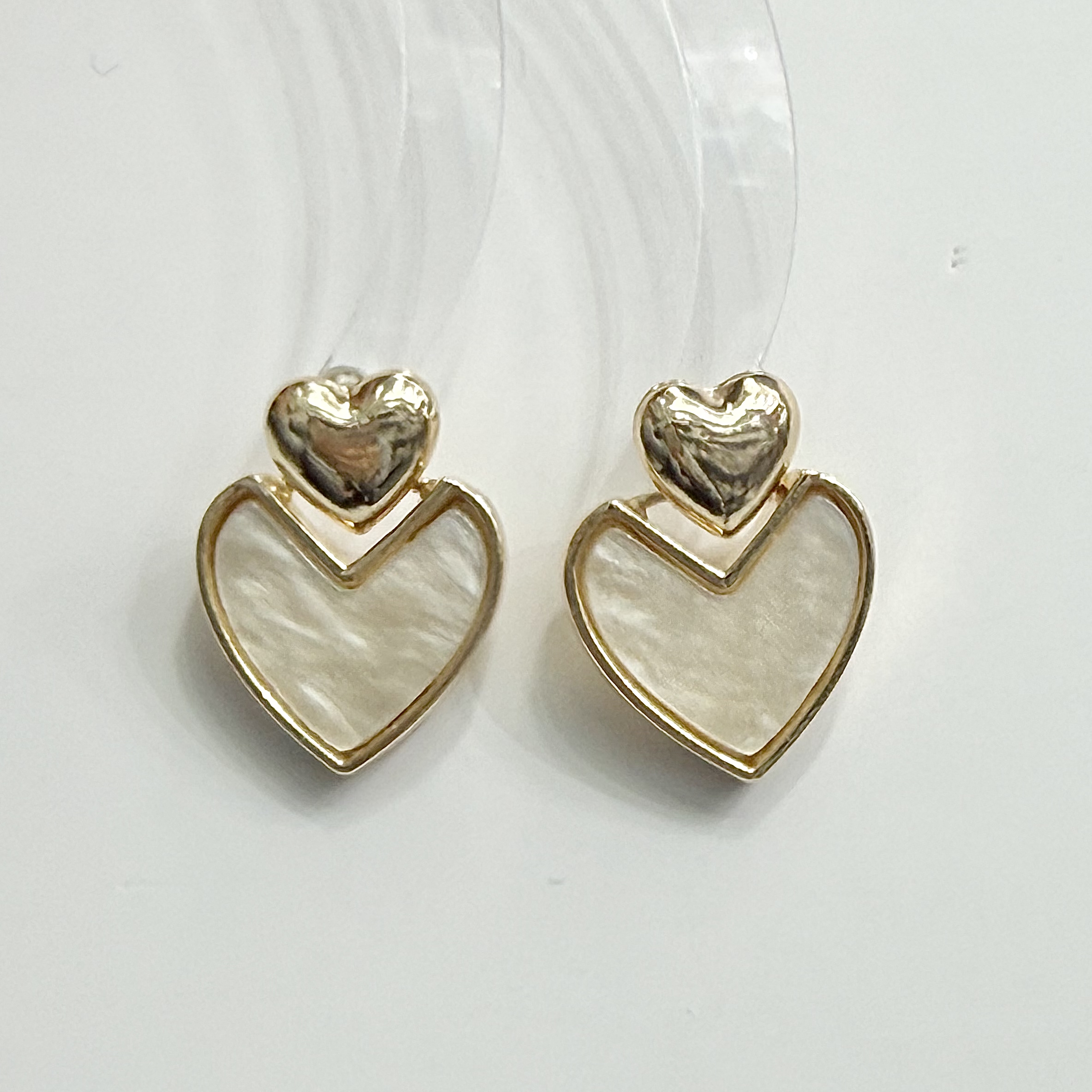 Heart-shaped fashionable earrings for women are exquisite gifts for your girlfriend and friends