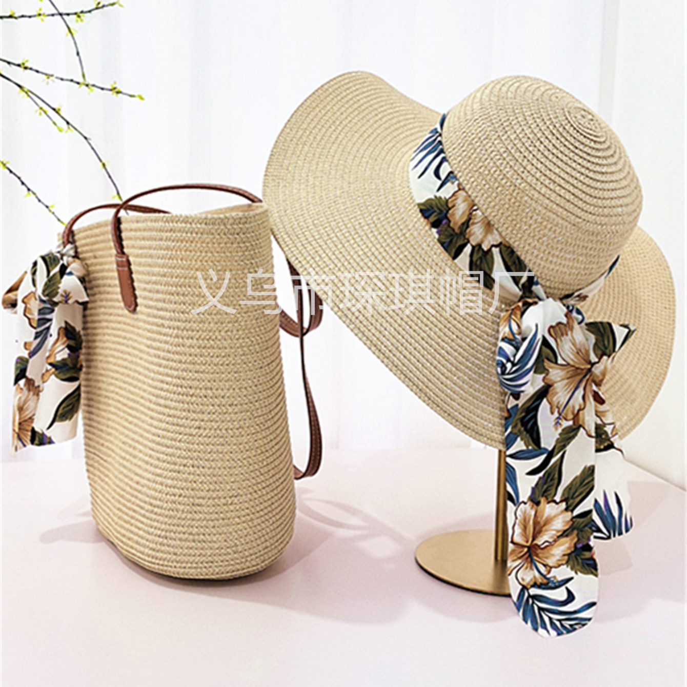 Cross-border New Ladies Spring and Summer straw weaving bag, beach bag, beach hat set of two pieces, floral fabric bow, wide-brimmed straw hat, single-shoulder tote bag, urban style, casual vacation, foldable women's bag, straw weaving art, seaside photo shoot Item Picture