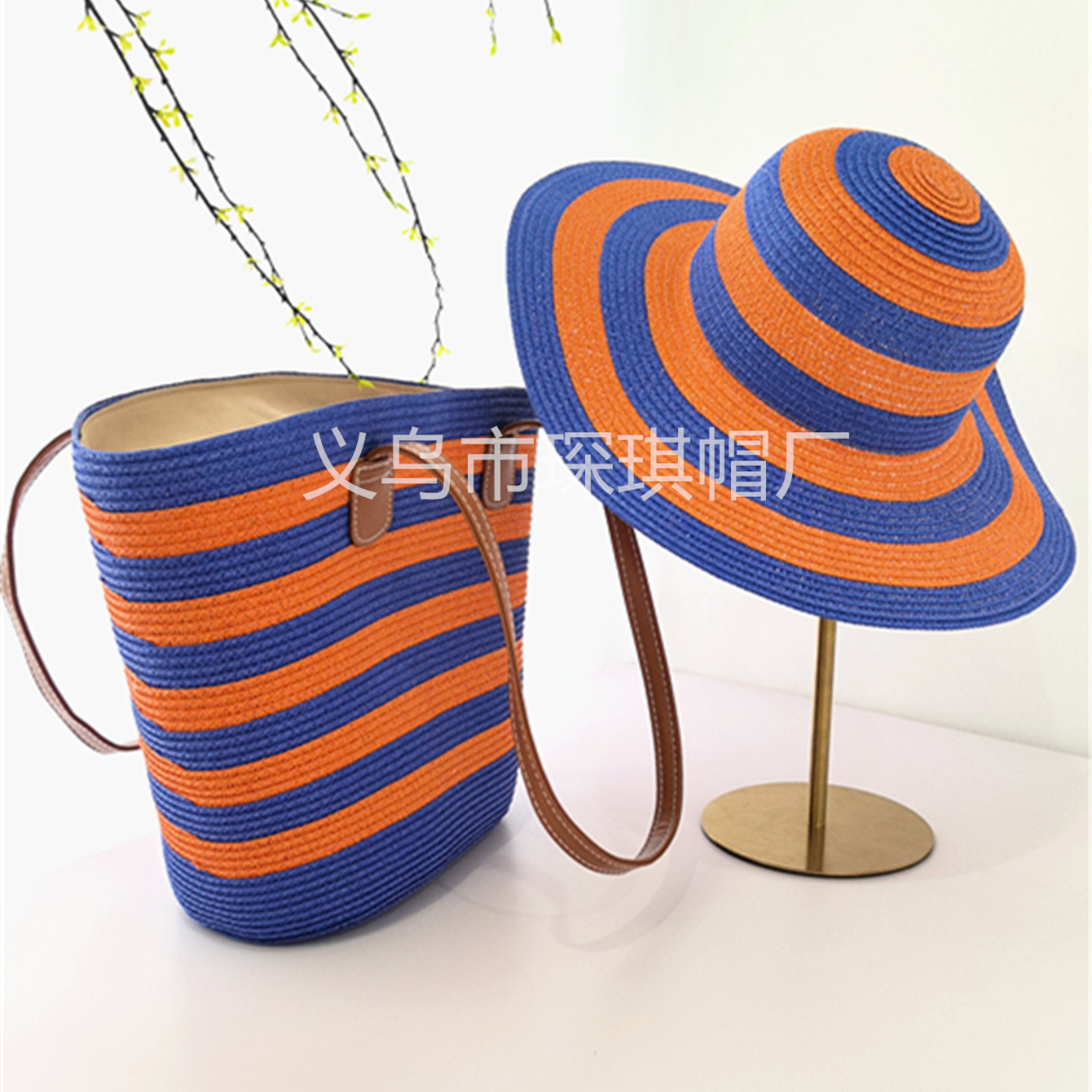 Women's cross-border new spring and summer straw woven beach bag, beach hat, straw hat combination set, two-piece hat and bag set, striped fashion trend, seaside sun protection and shade hat, UV protection, foldable, essential for outdoor travel details Picture