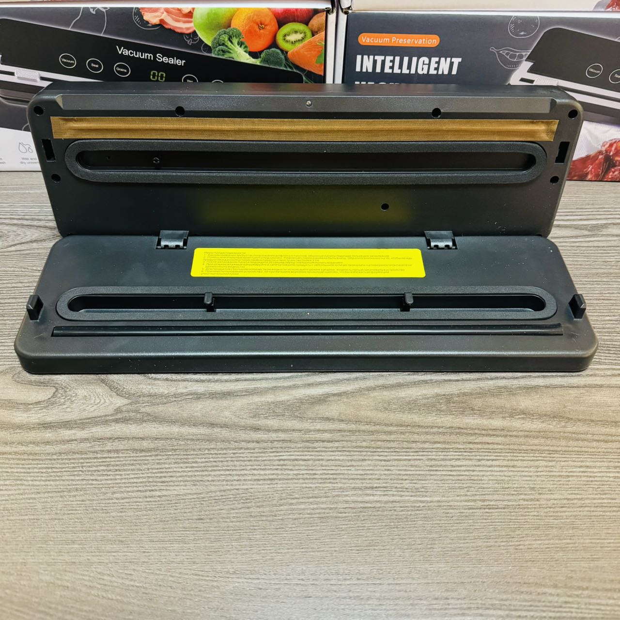 Intelligent vacuum sealing machine, household large-capacity food preservation sealing machine Application Scenario