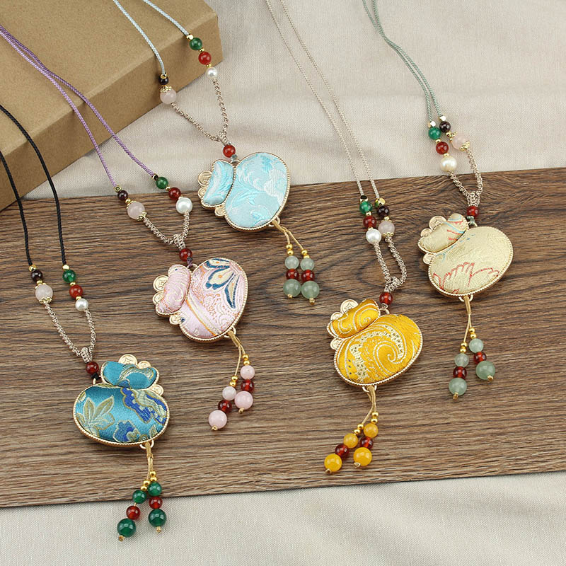 传统风格项链女式锁骨链简约时尚轻奢设计感饰品新中式国风仿宋锦双面福袋吊坠项链女古风汉服马面裙流苏颈链配饰