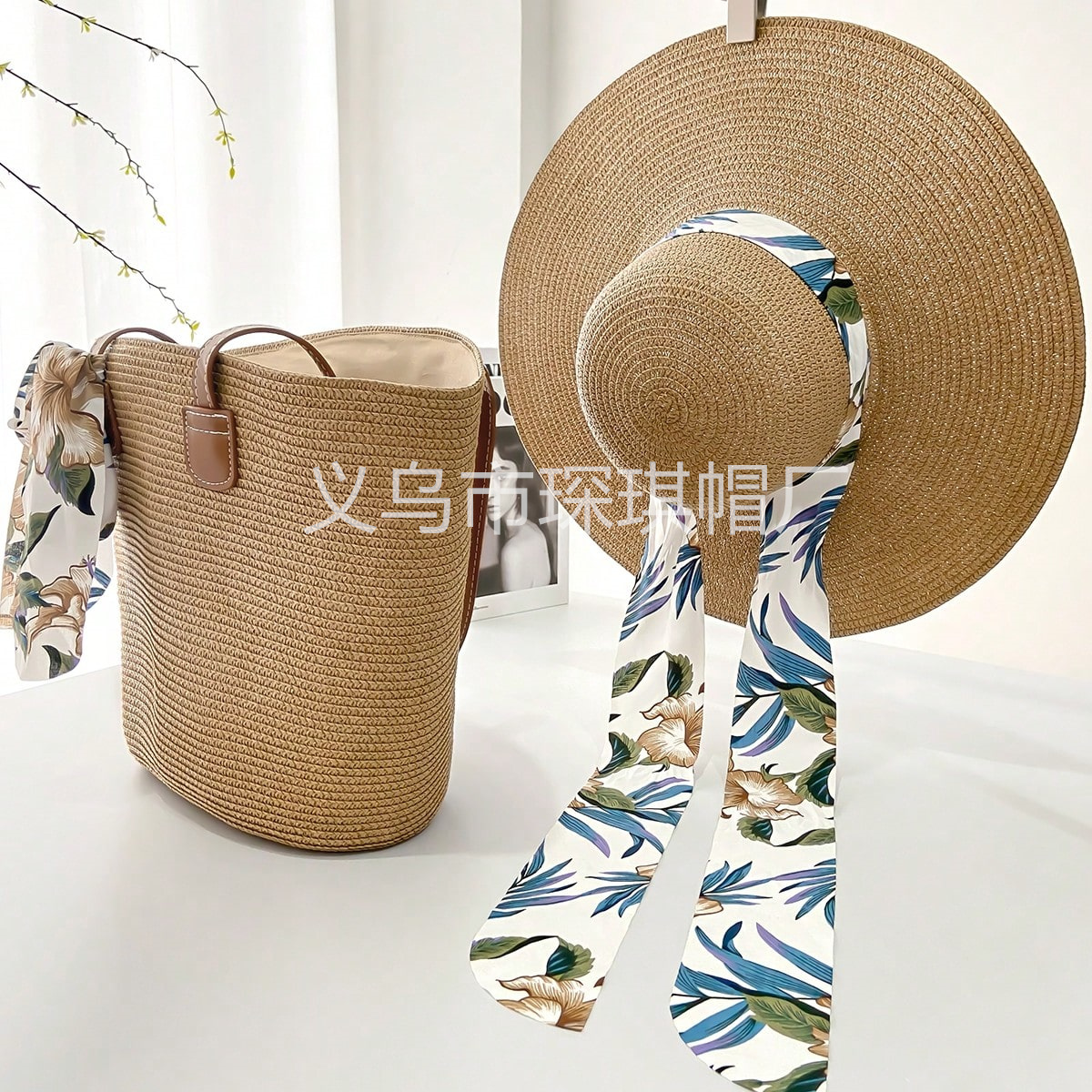 Cross-border New Ladies Spring and Summer straw weaving bag, beach bag, beach hat set of two pieces, floral fabric bow, wide-brimmed straw hat, single-shoulder tote bag, urban style, casual vacation, foldable women's bag, straw weaving art, seaside photo shoot