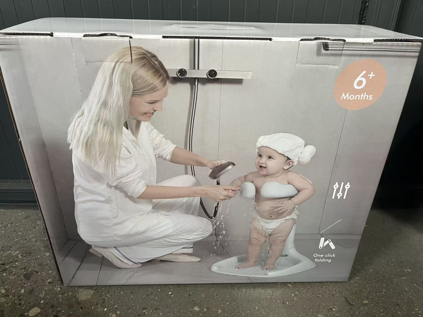 Cross-border baby standing bath stand, foldable children's bath wonder, bath rack, home anti-slip children's bath rack, no installation required, small volume, smooth interface, protecting baby skin Application Scenario