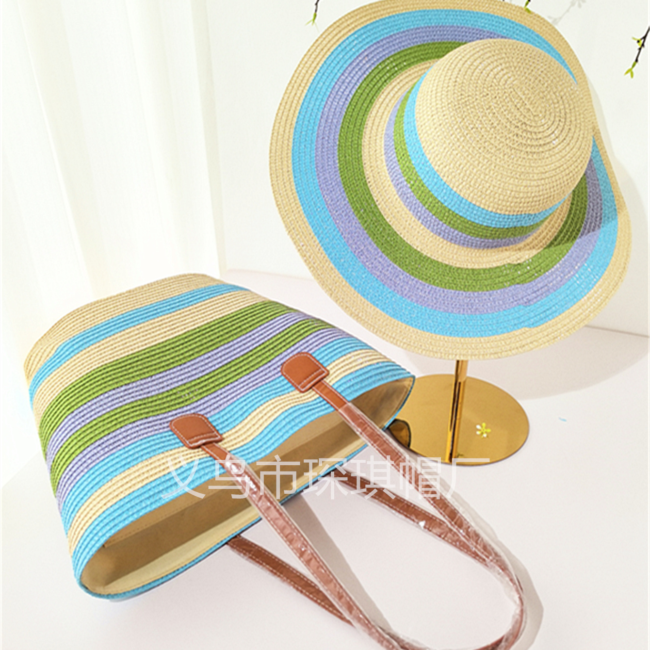 Women's cross-border bestsellers: Spring and summer straw woven beach bags, beach hats, straw hat combination sets, two-piece hat and bag sets, beach sun protection and shade hats, UV-resistant foldable outdoor swimming pool shooting fashionable sun protection hats, solid-color straw woven hats Application Scenario