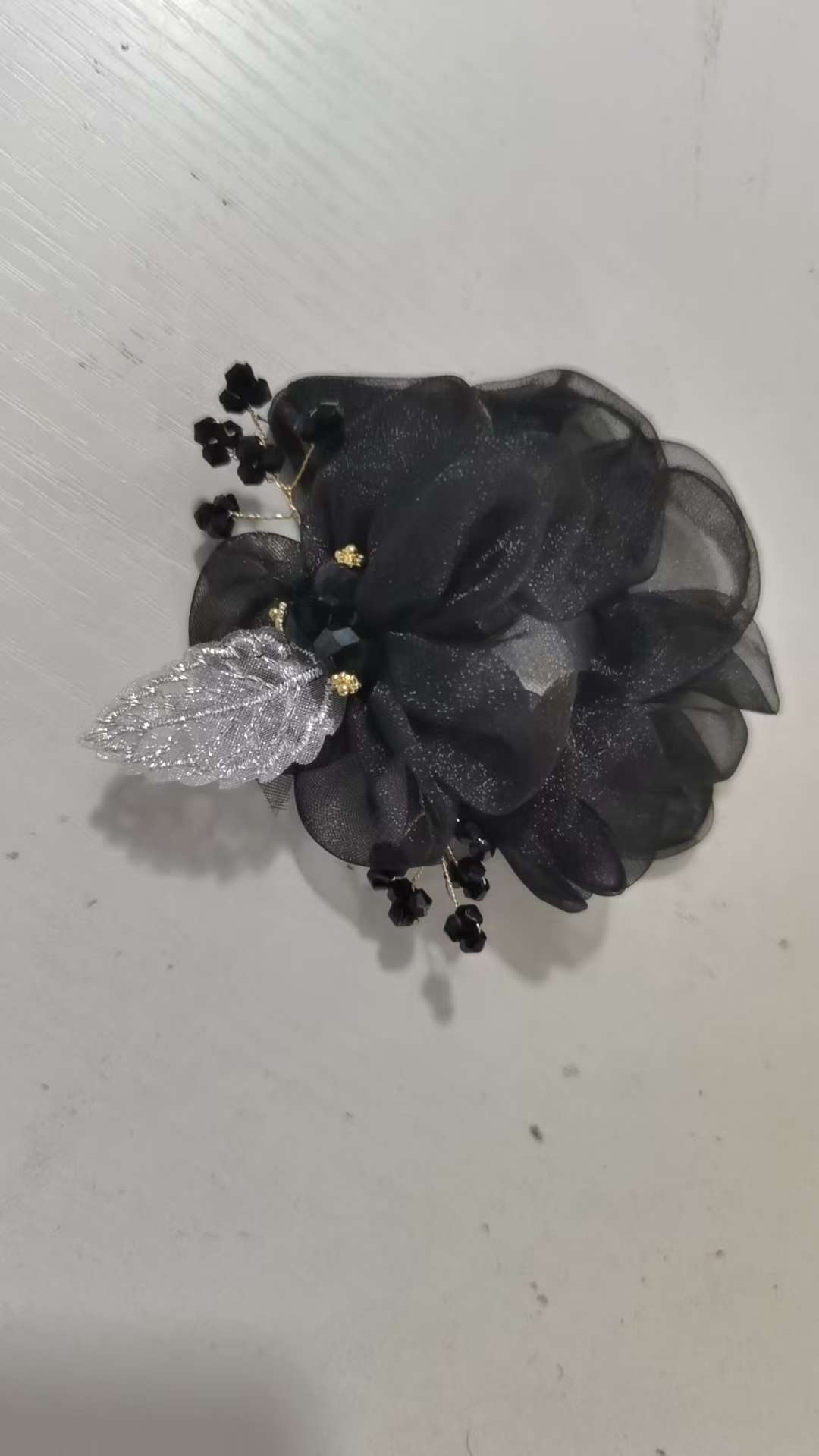 Hair bands, fashionable accessories, headwear, cute hair ties for women, trendy decorative hair accessories