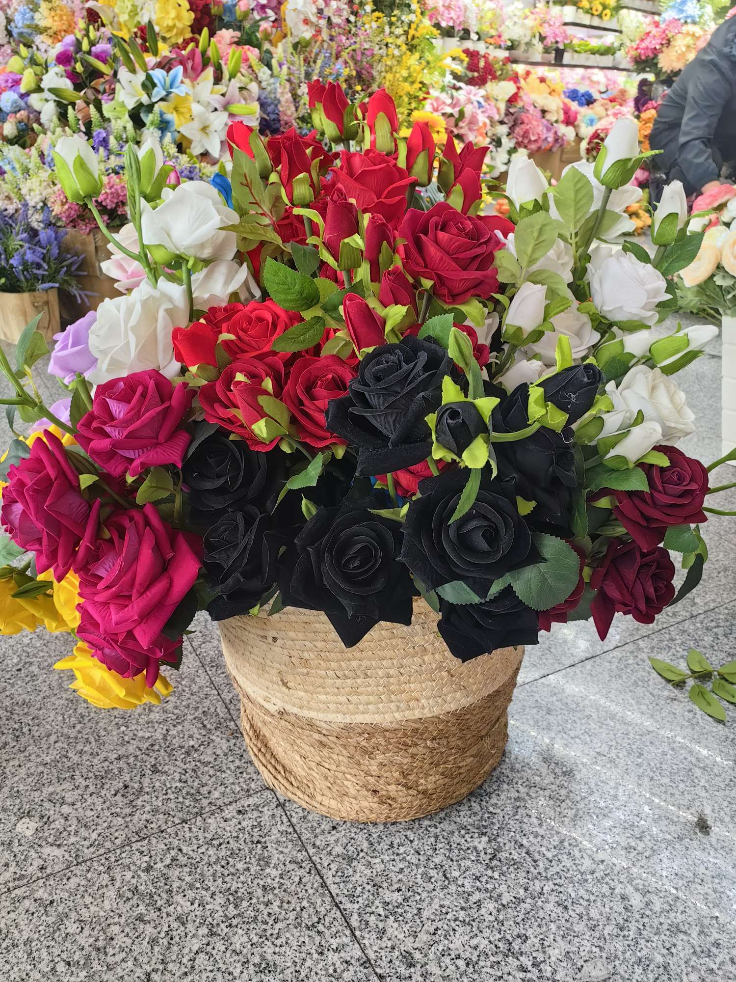 12-head velvet with large corner pieces, high-end artificial floral patterns, large flower heads and multi-color mixed combinations detail image 7