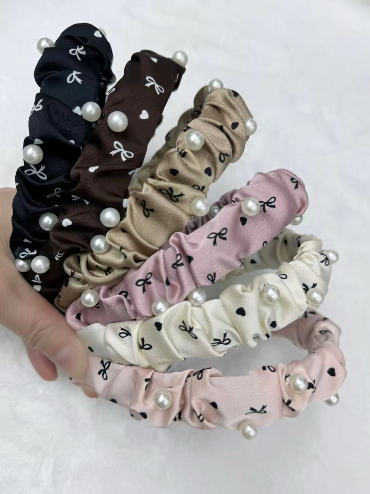 Molly hair band Korean fashion headwear for women, sweet and cute, 180g hair band Application Scenario