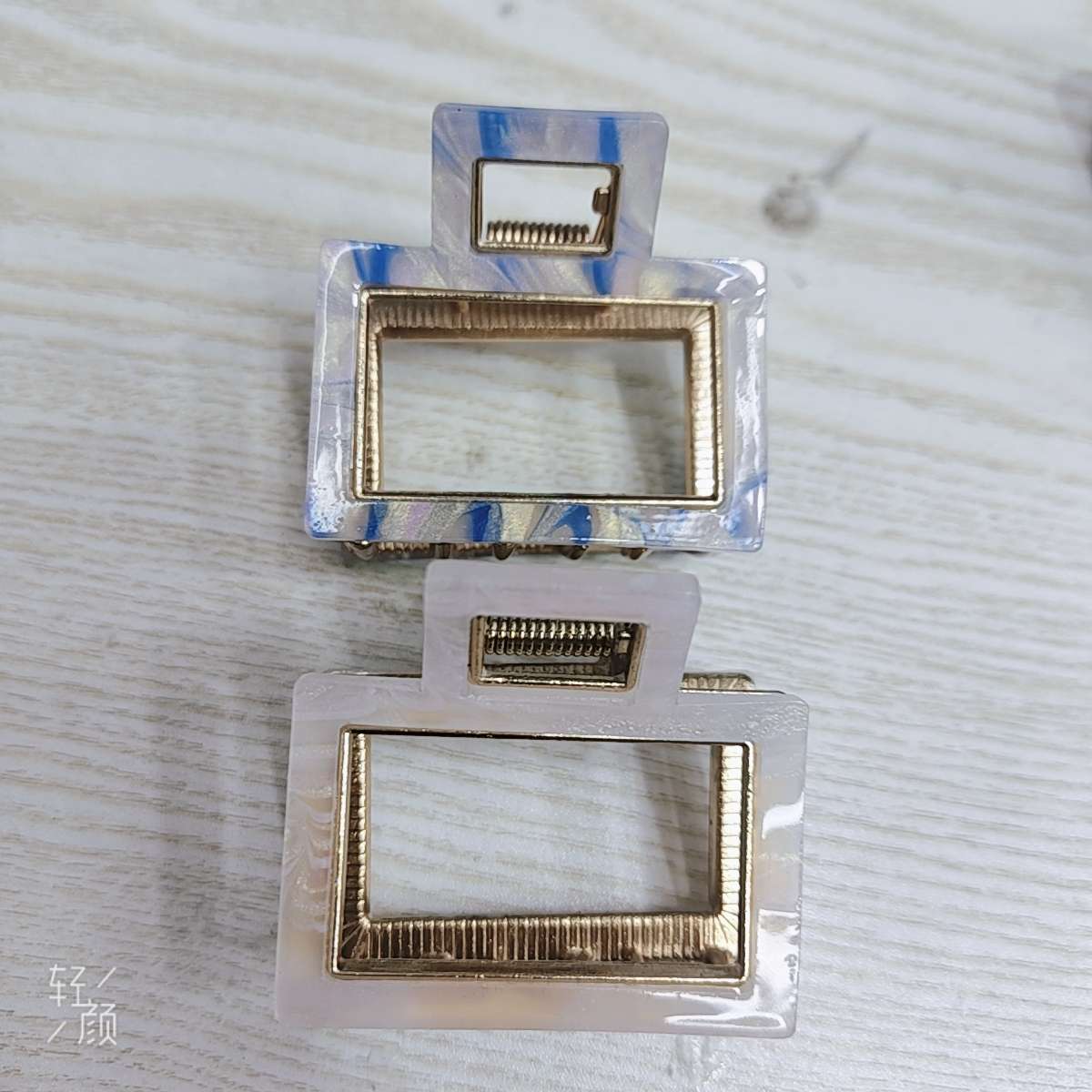 Clips de pelo accesorios de pelo de metal de moda simple para mujeres adornos de cabeza para uso diario acrílico clips de pelo de acetato de aleación adorable clip de captura accesorios de pelo clips de acrílico detail image 15