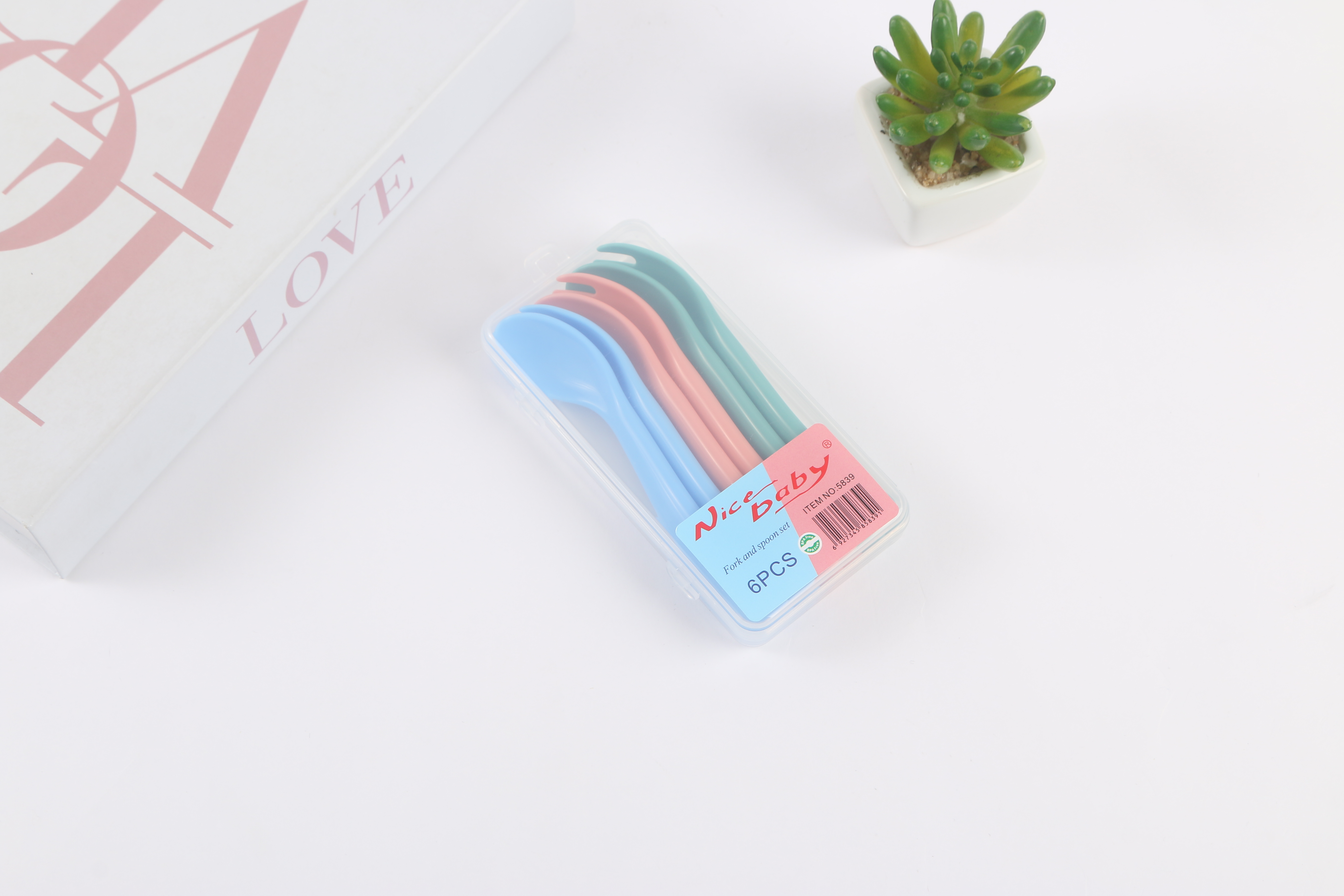 不锈钢硅胶宝宝餐具/不锈钢宝宝餐具/玩具/硅胶宝宝餐具/硅胶制品产品图