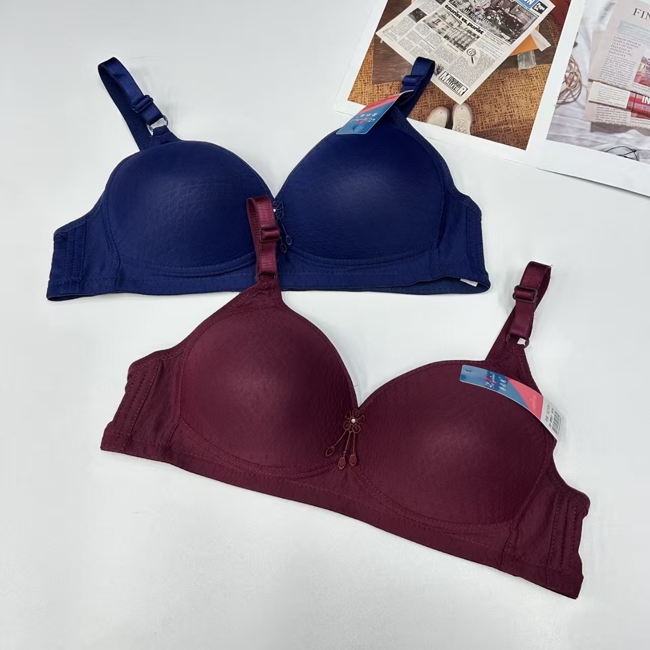 FCM-D5 # export women's bras in multiple colors, frameless bras, comfortable design, large-sized beautiful back underwear, QNI Item Picture