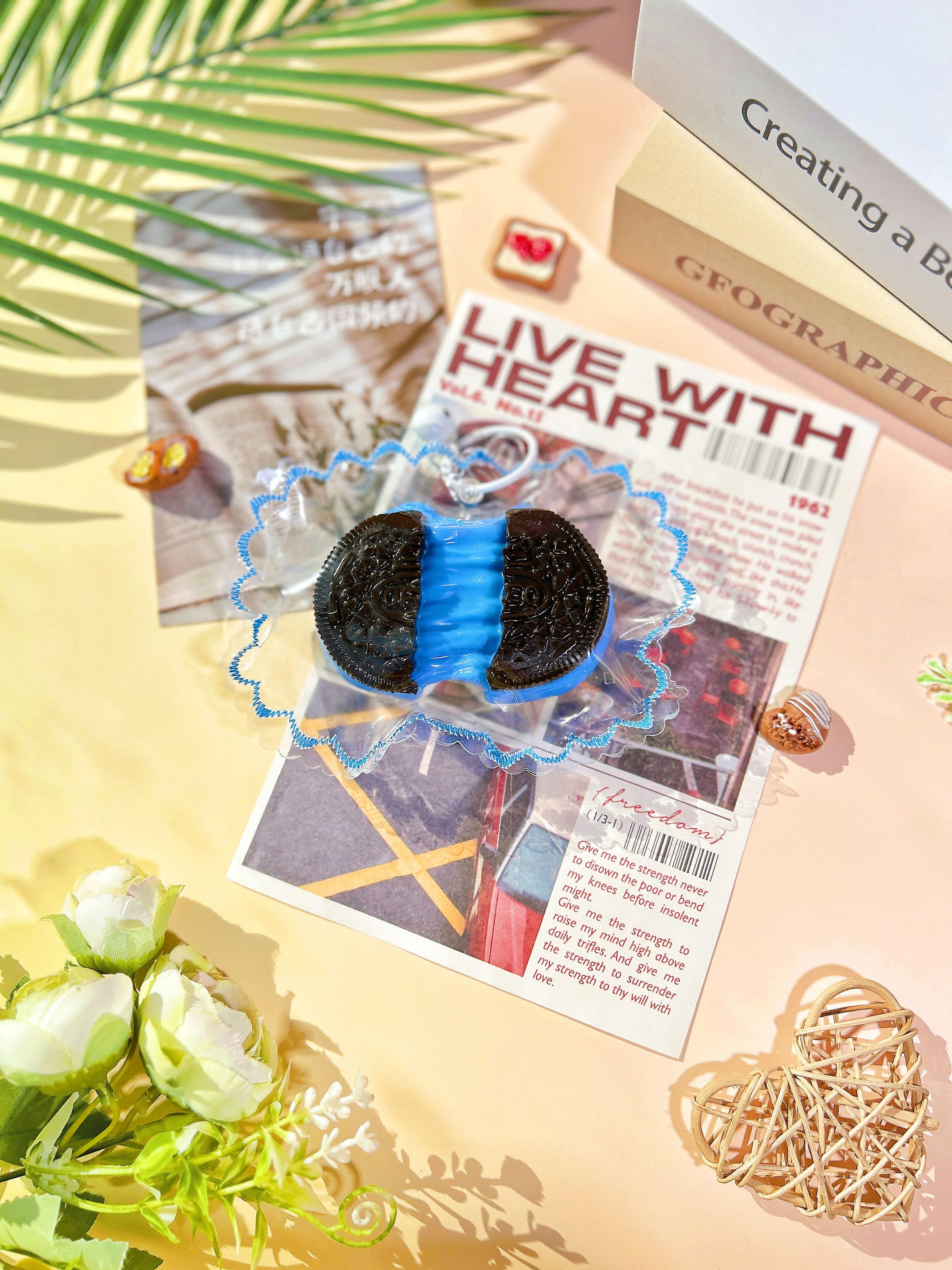 Food-grade silicone extrusion fun stress-relieving creative toys, holiday gifts to relieve stress, popular food-themed extrusion fun