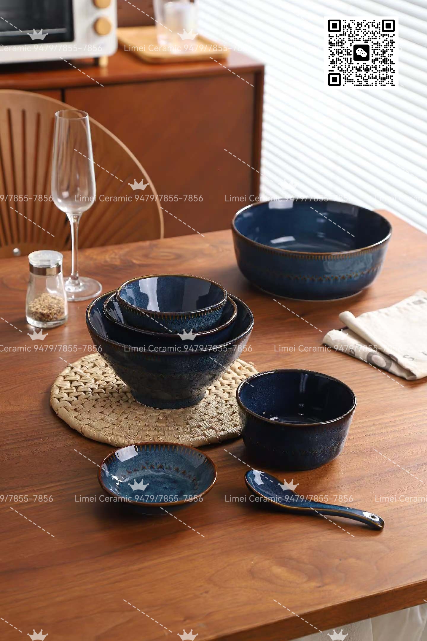 Limei Ceramics' Ins-style ethnic style deep blue Ceramic Tableware set: spoons, plates, bowls, cups, chopsticks, bone China. Simple and fashionable. Home and commercial flat plates, deep plates, cups and deep bowls set
