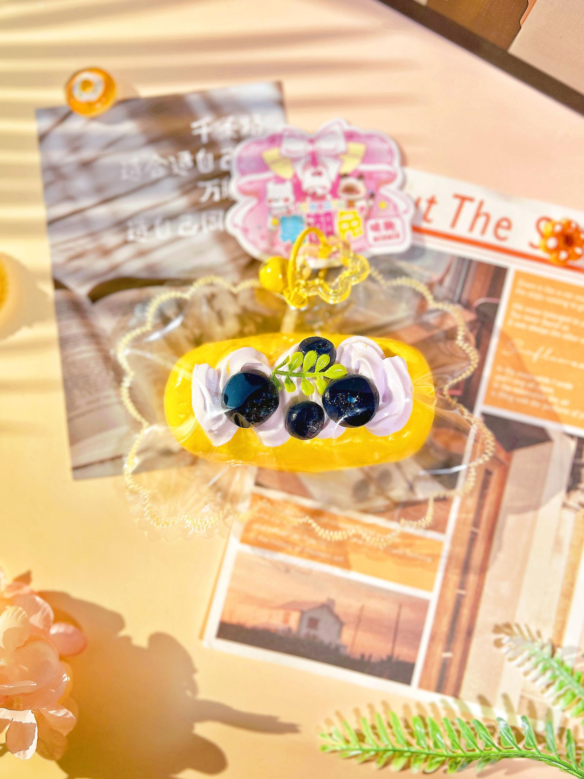 Food-grade silicone extrusion fun stress-relieving creative toys, holiday gifts to relieve stress, popular food series Application Scenario