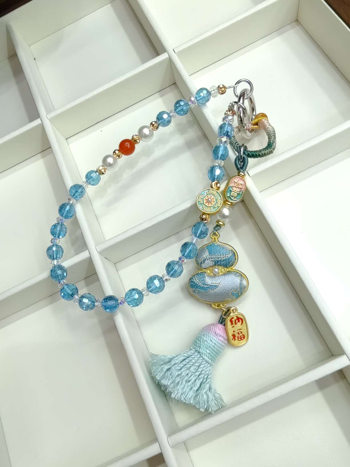 Crystal Cute Grain mobile phone chain accessory hanging decoration, fashionable and simple style mobile phone chain detail image 2