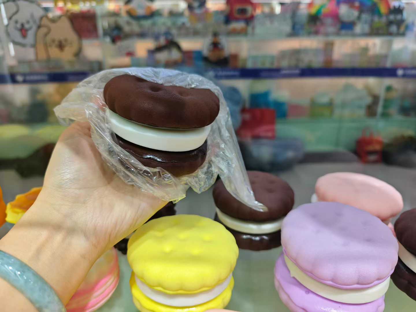 Emoji Cookies, slow rebound toy, simulation cake, bread, kneading fun, stress-relieving, layered tearing, squishy gift Item Picture