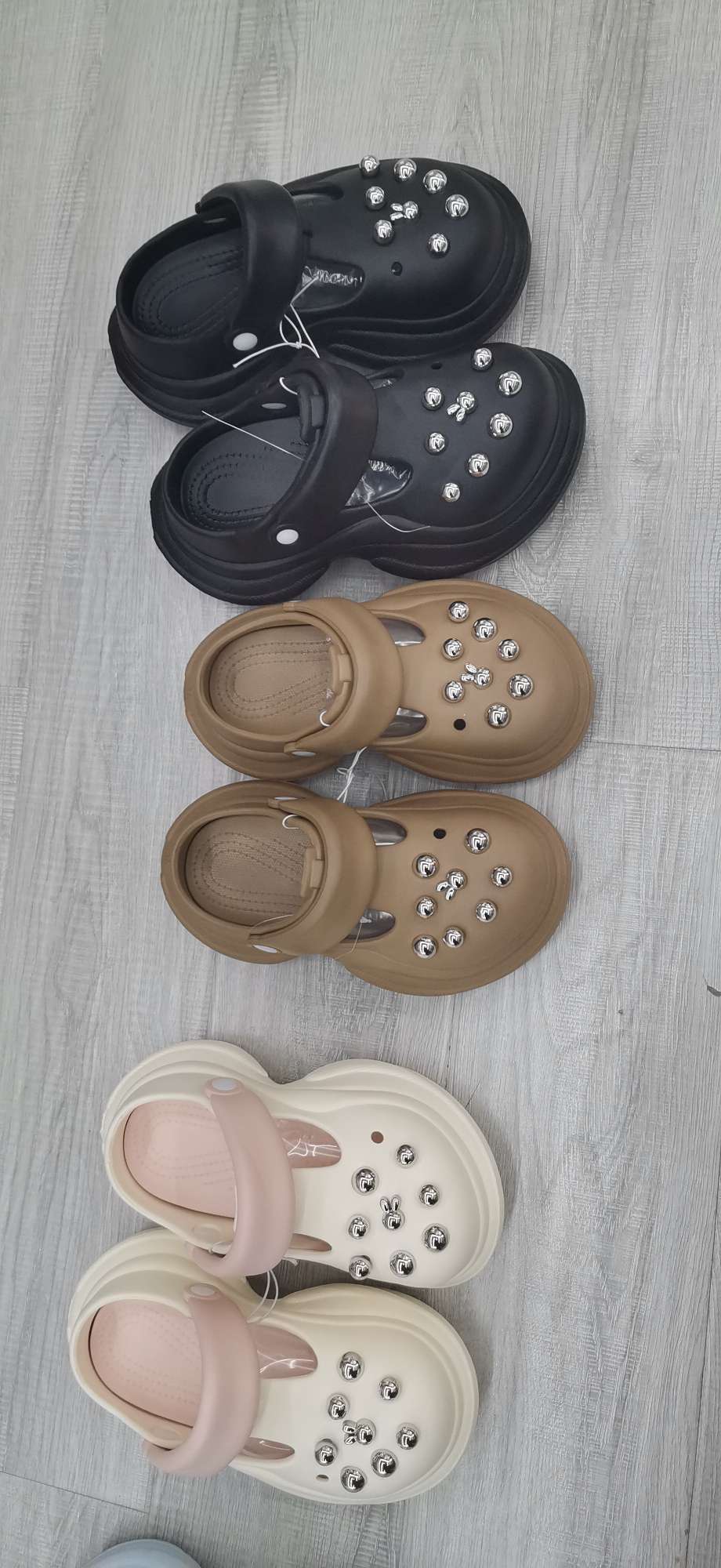 Women's cool flip-flops, summer fashion shoes, home slippers, trendy, comfortable and versatile crocs detail image 8