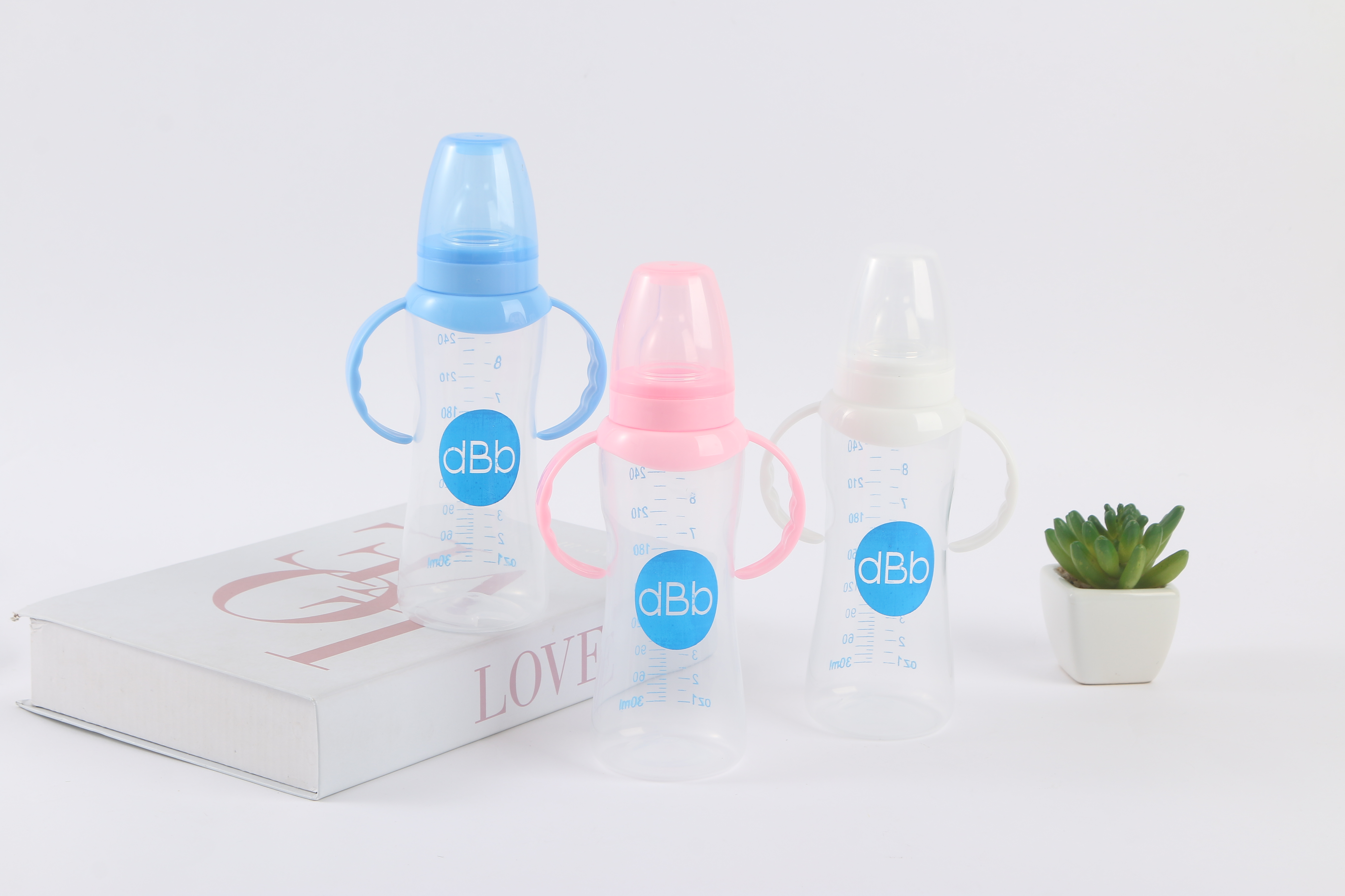 跨境电商母婴用品/婴儿奶瓶/跨境母婴奶瓶爆品/贝亲/跨境电商婴幼儿用品白底实物图