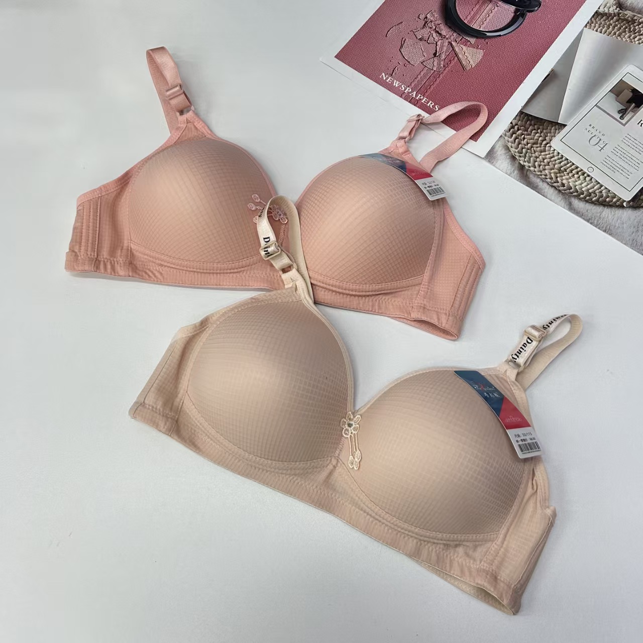 FCM-318D# Women's bras are exported to the Middle East and Africa. They are large-sized bras with a strong voice and no underwire. Women's QNI Application Scenario