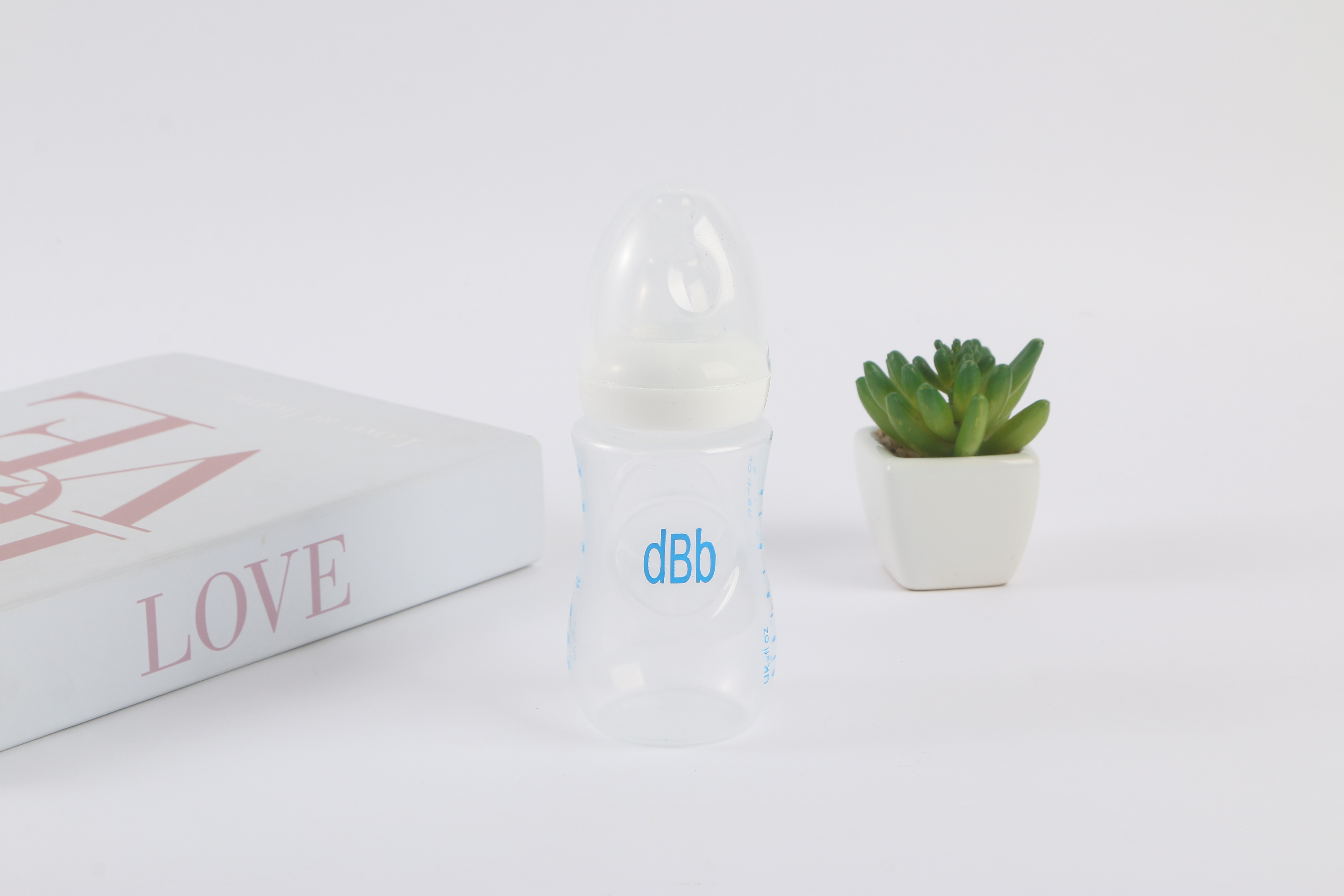 跨境电商母婴用品/婴儿奶瓶/跨境母婴奶瓶爆品/贝亲/跨境电商婴幼儿用品产品图