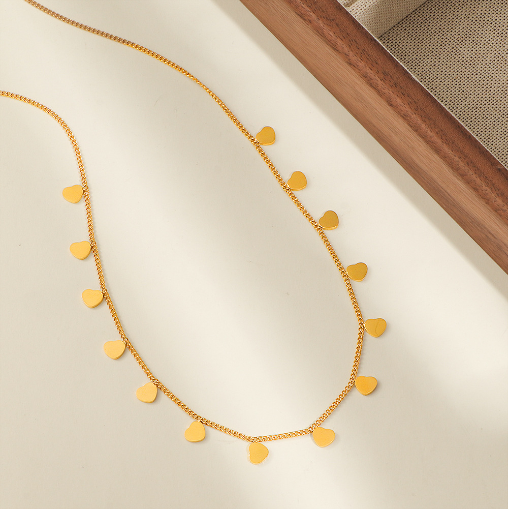 Snake bone chain, collarbone chain, niche and light luxury pendant necklace, neckpiece, collarbone chain, niche and light luxury snake bone chain, chain collarbone chain, titanium steel necklace, fashionable collarbone chain Item Picture