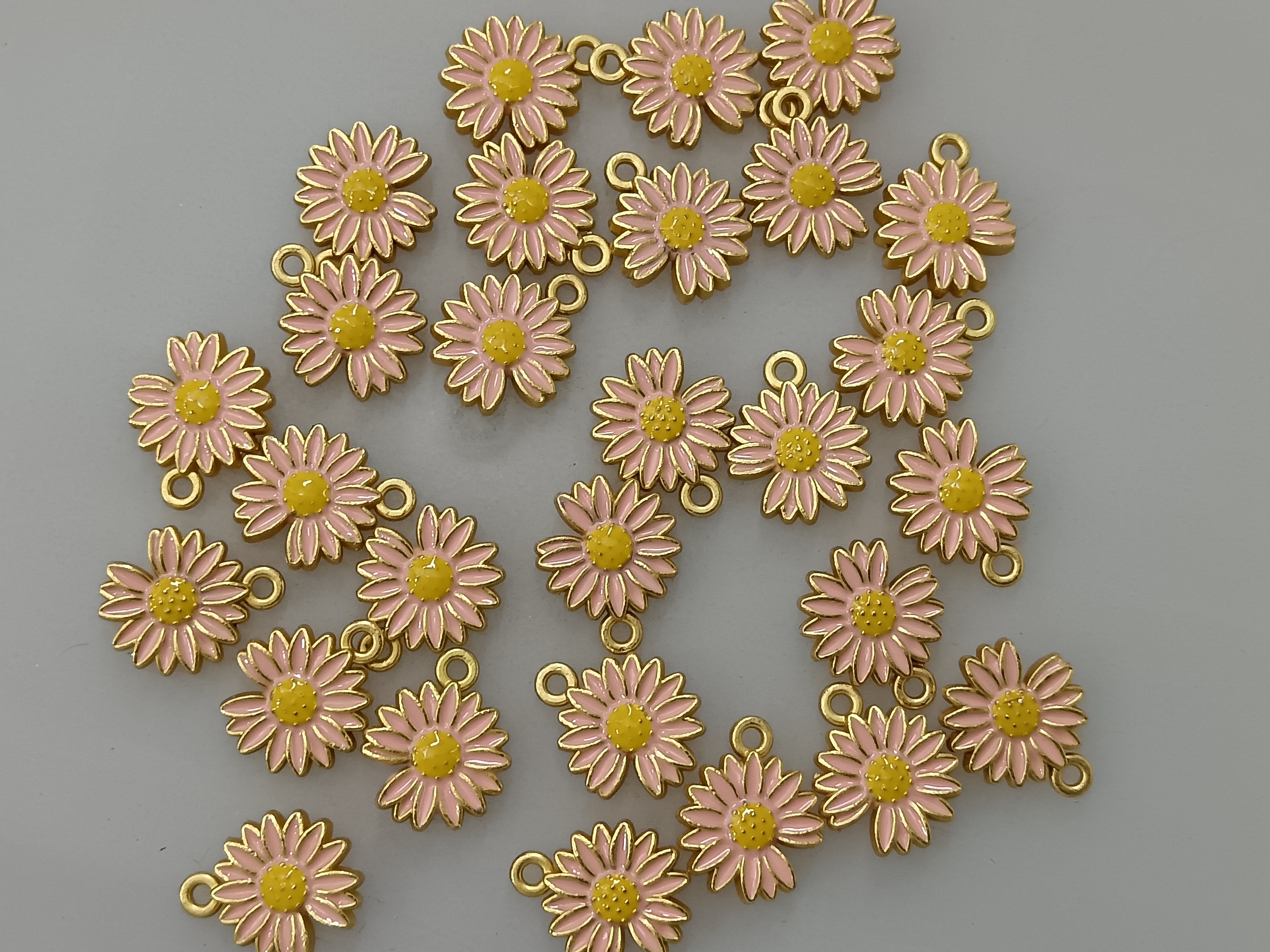 diy alloy jewelry accessories for daisies, chrysanthemum flowers, oil-dripping headwear, earrings, keychains and pendants Specification image