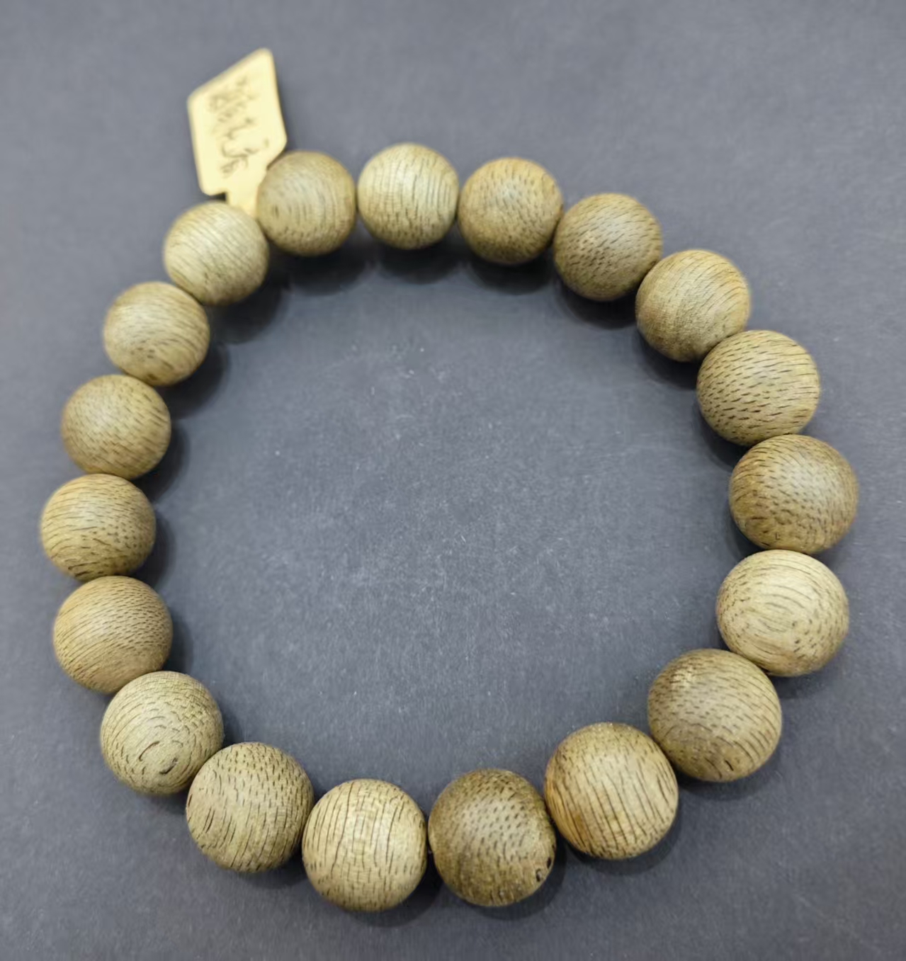 Hainan flower-scented agarwood bracelet, natural agarwood Application Scenario