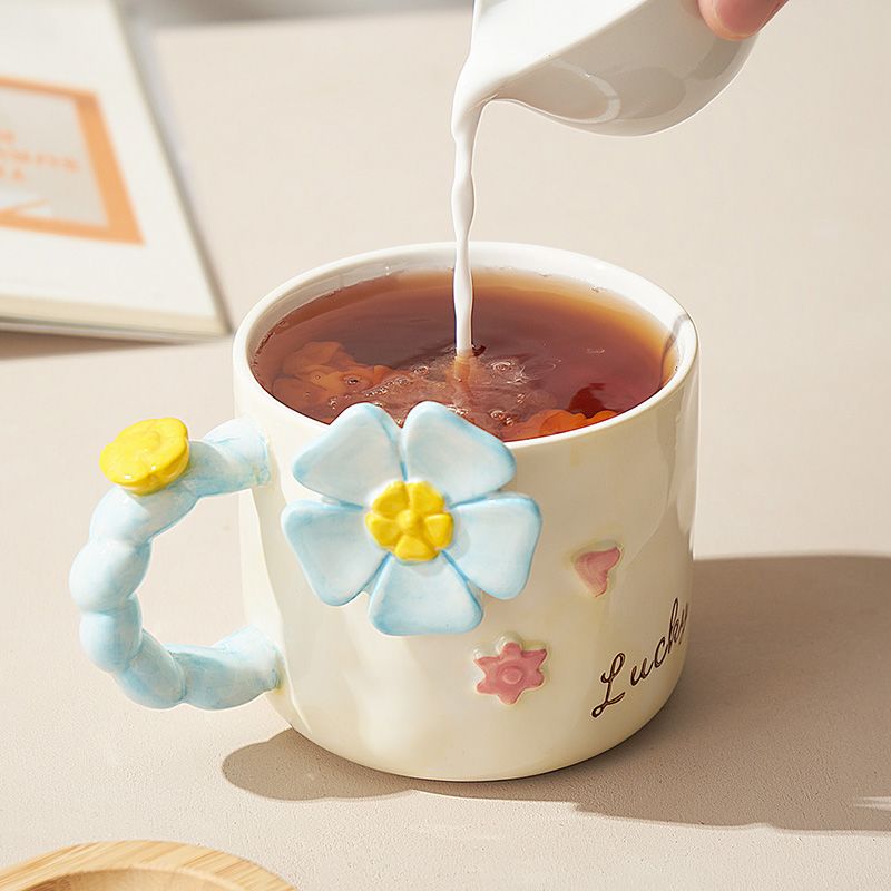 High-quality ceramic cups as birthday gifts for sisters, girls and best friends are meaningful souvenirs and Teachers' Day presents detail image 2