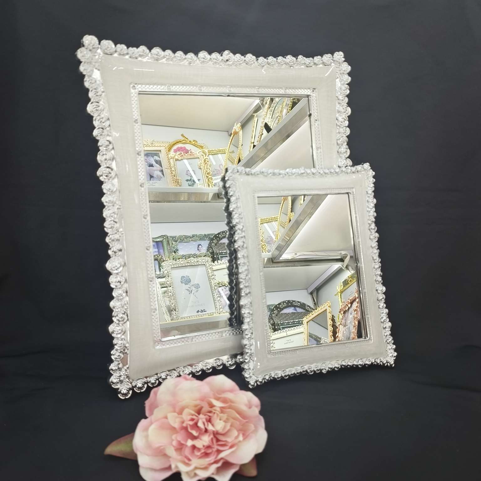 Mirrors, plastic mirrors, light paintings, small ornaments, handicrafts, gifts, plastic handicrafts, looking for handcrafted work Specification image