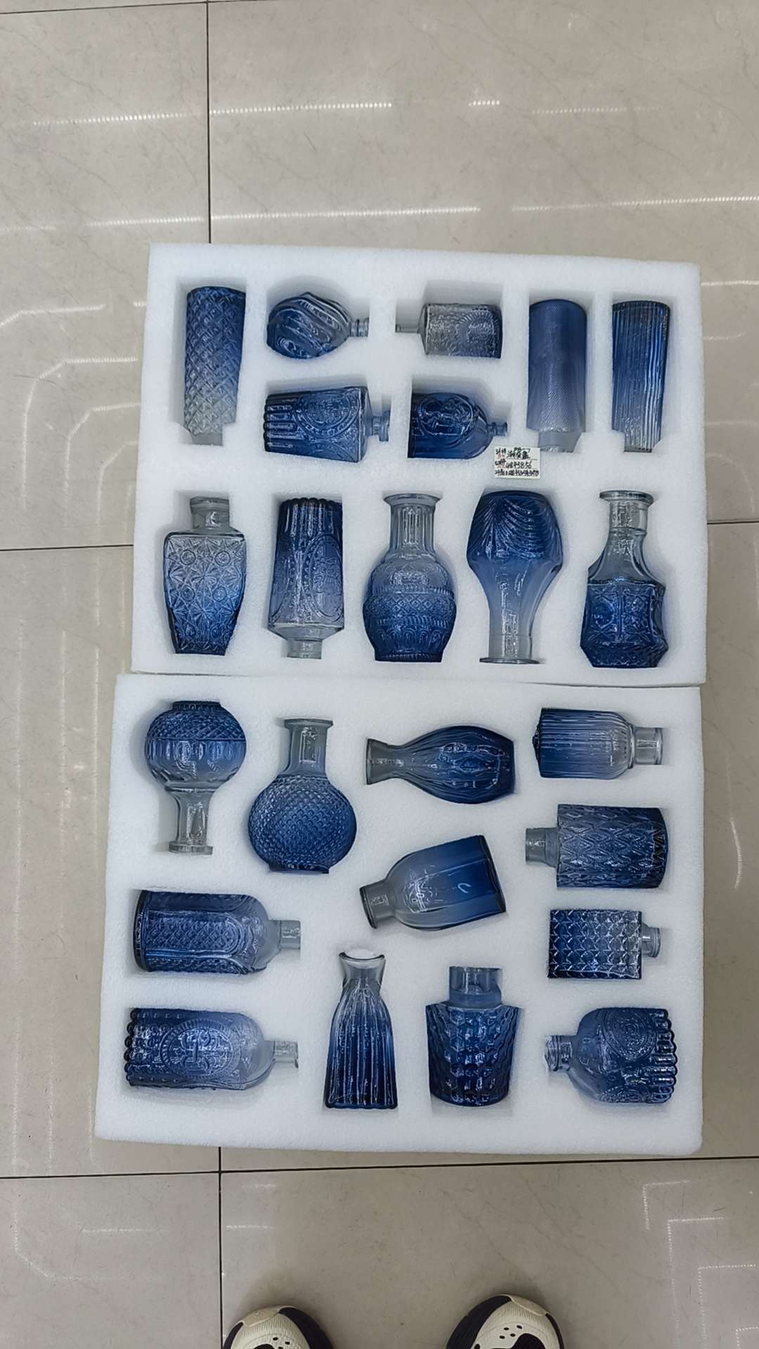 Glassware, glass bottles, small vases, small glass bottles, daily necessities detail image 3