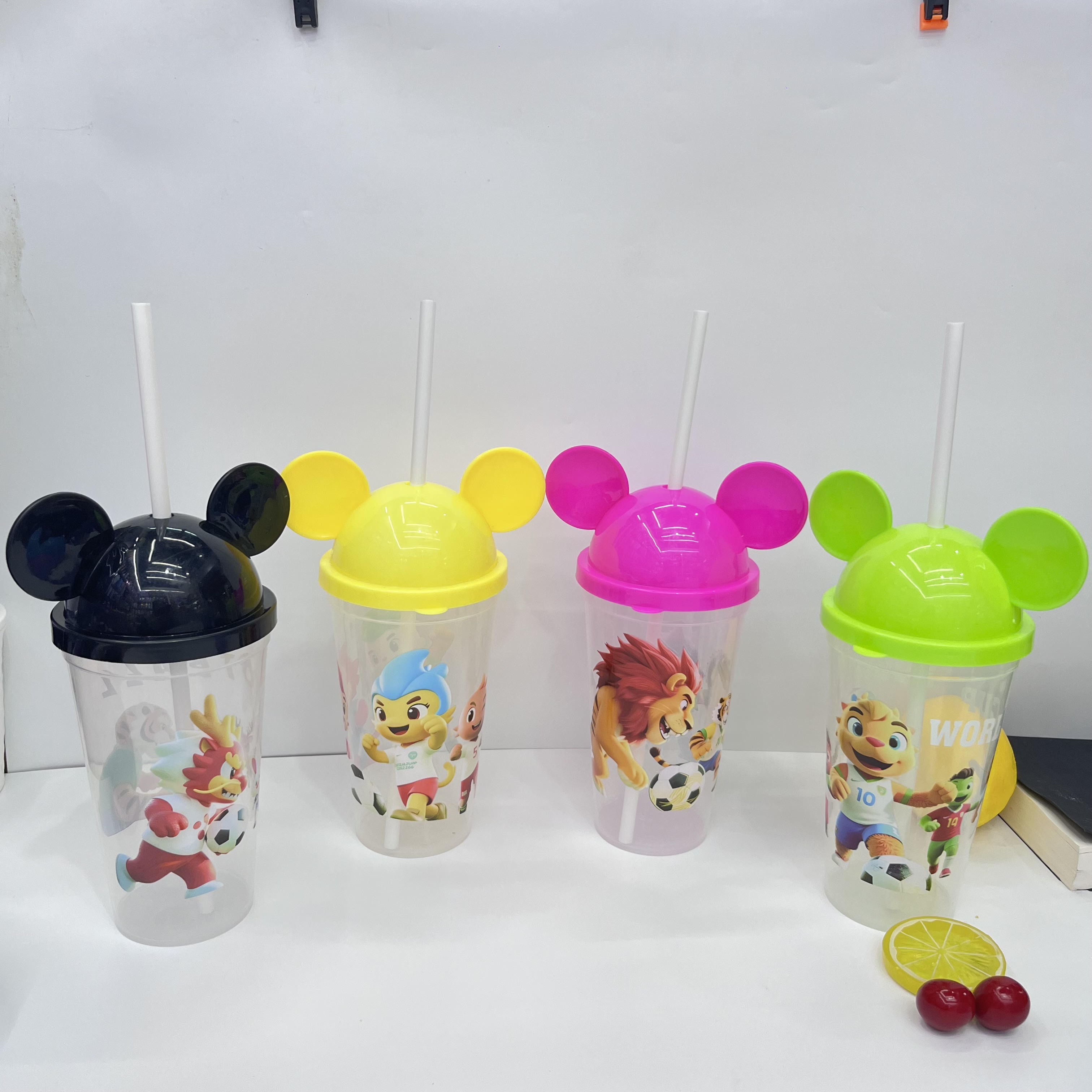 Cartoon children's straw cup, plastic water cup, portable cup, drinking cup, straw water cup, plastic cup, factory direct sales 143724173 Item Picture
