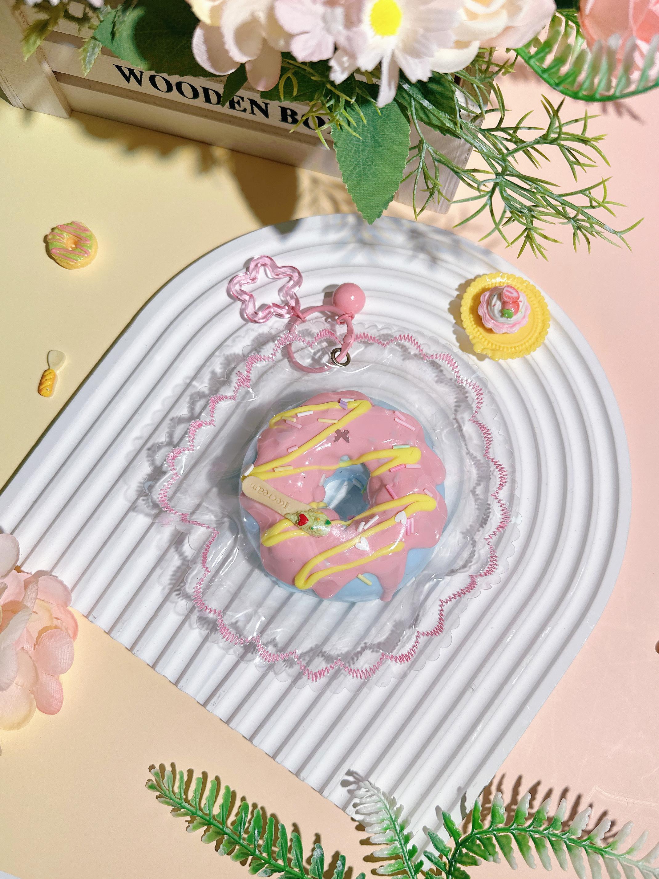 Food-grade silicone Squeeze Fun Stress-relieving toy Food-grade silicone Squeeze Fun Stress-relieving Button Squeeze Fun Stress-relieving toy q2 Application Scenario