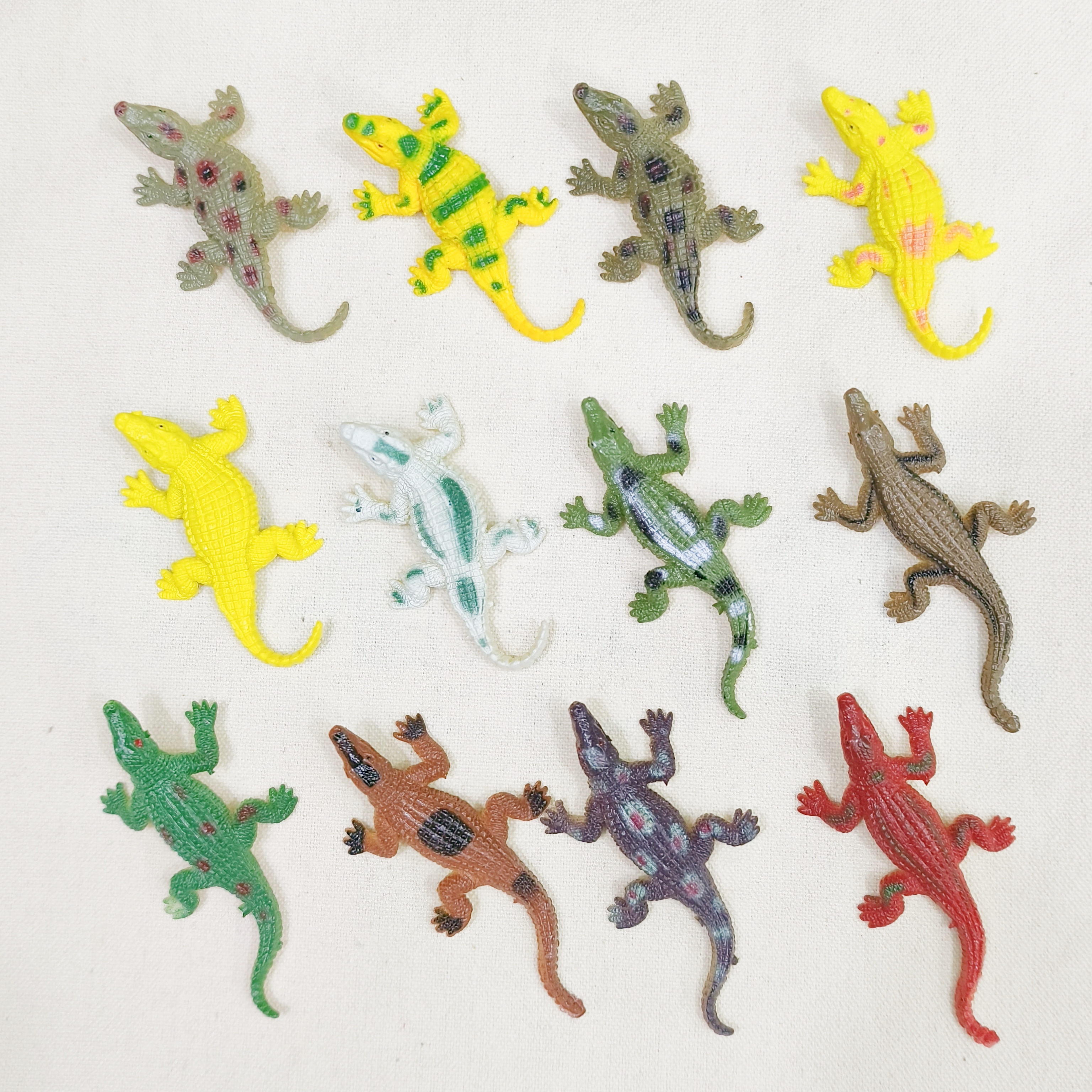 仿真昆虫动物模型玩具爬行动物青蛙蜥蜴壁虎甲虫蝎子臭屁虫蜈蚣蜘蛛蜜蜂秋甲详情图11